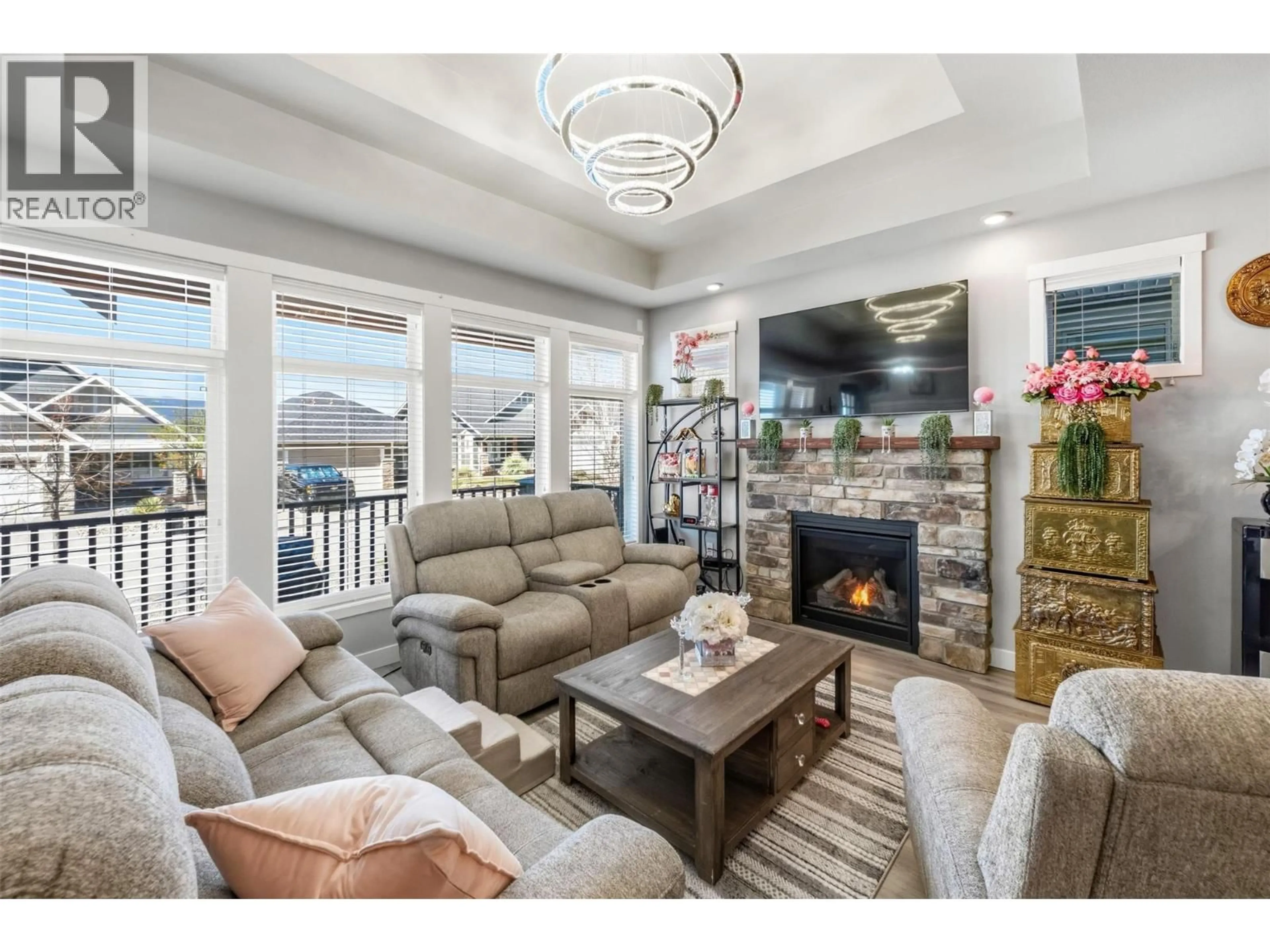 Living room with furniture, unknown for 962 HOLDEN ROAD, Penticton British Columbia V2A9G4