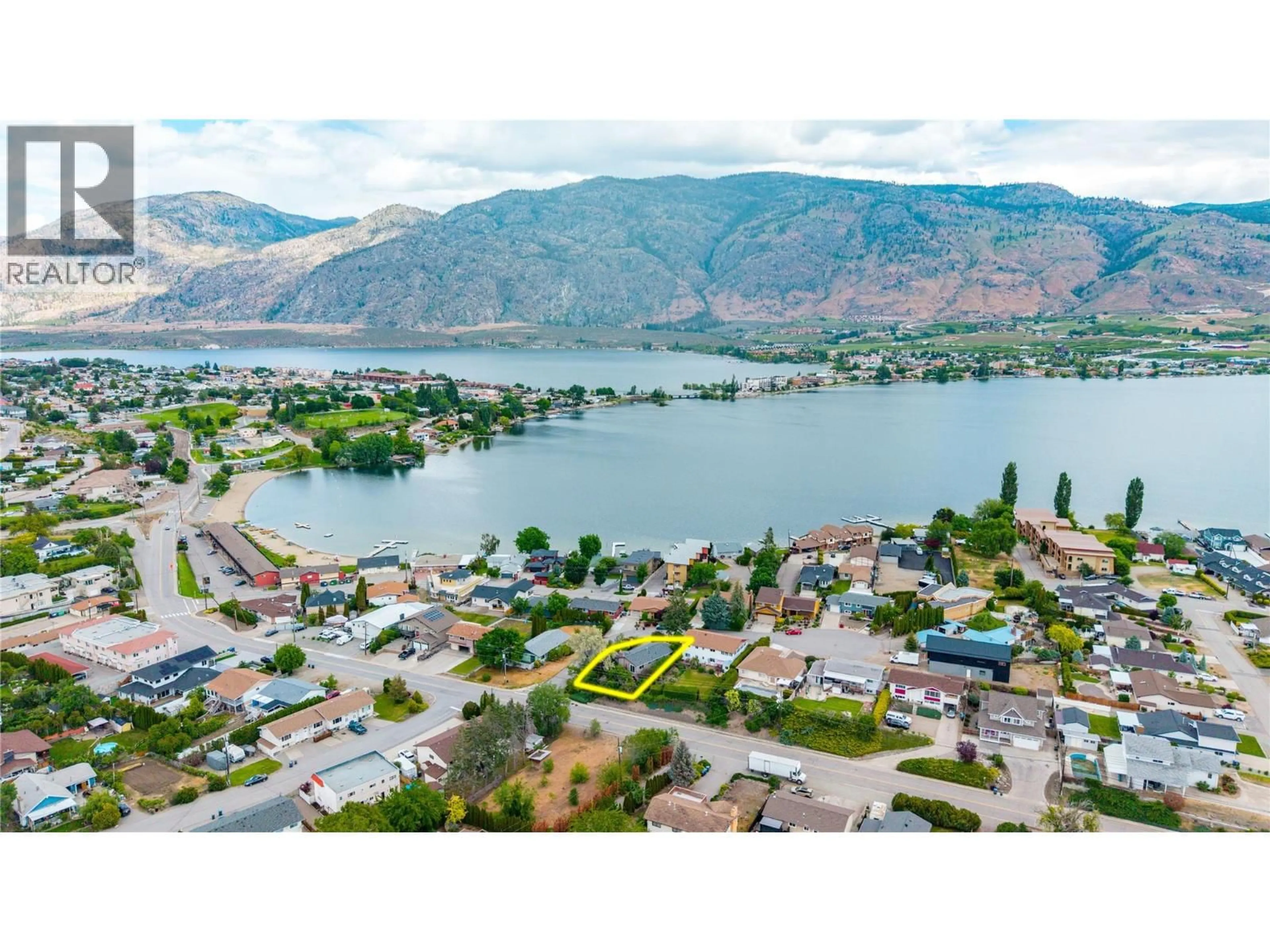 A pic from outside/outdoor area/front of a property/back of a property/a pic from drone, water/lake/river/ocean view for 3 DOGWOOD PLACE, Osoyoos British Columbia V0H1V1