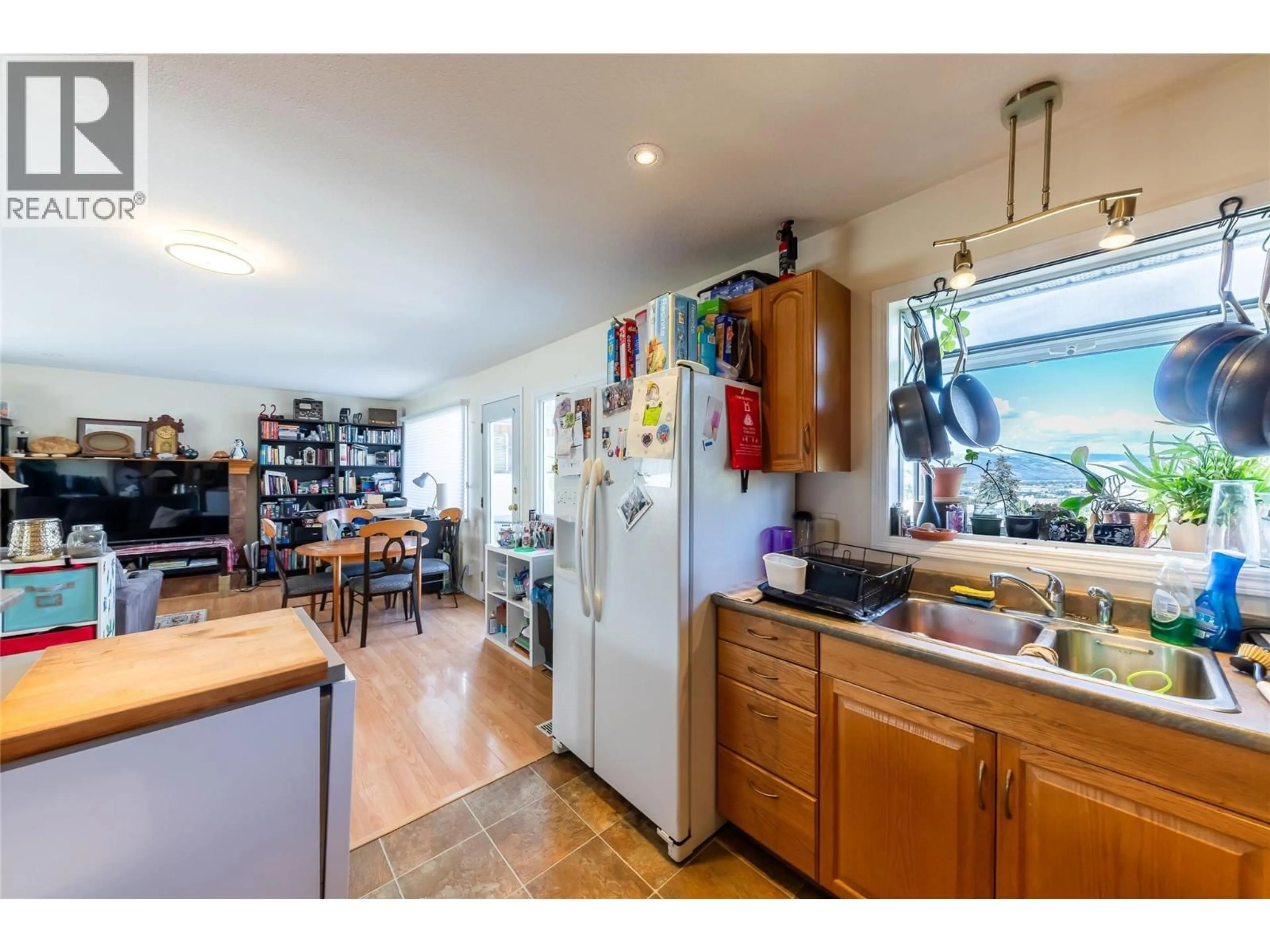 Open concept kitchen, unknown for 690 FRASER STREET, Kamloops British Columbia V2C3H2