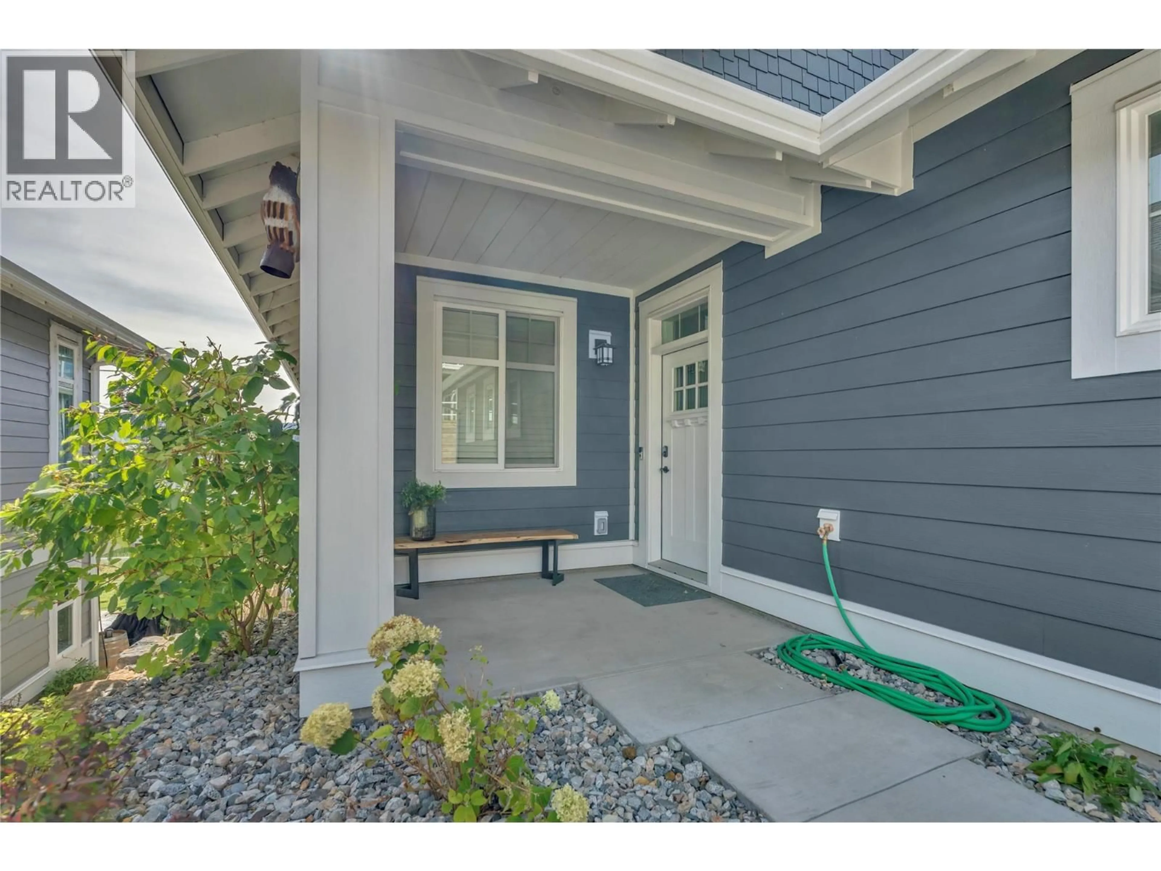 Indoor entryway for 165 - 2450 RADIO TOWER ROAD, Oliver British Columbia V0H1T1
