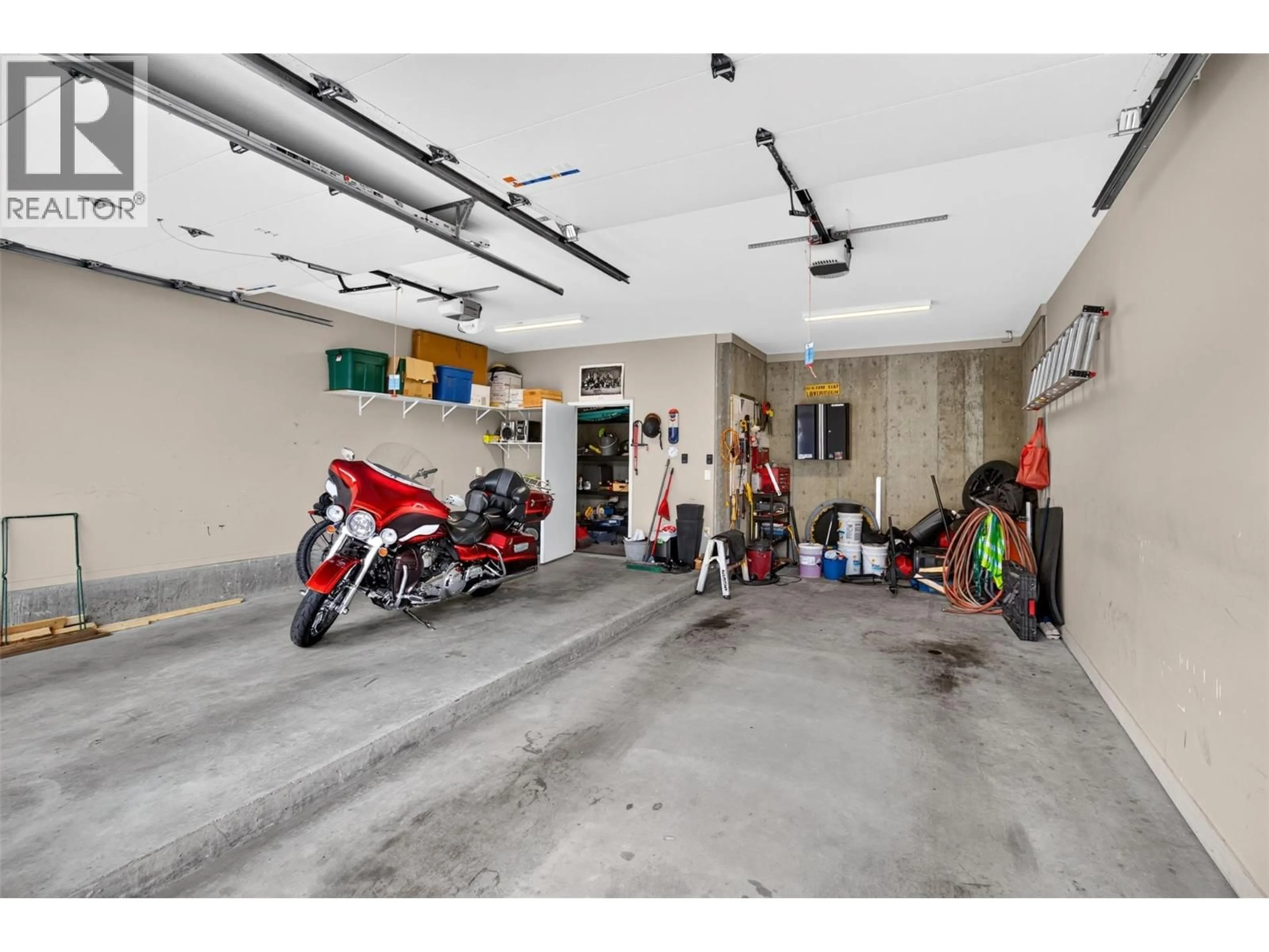 Indoor garage for 14 - 9700 SANTINA ROAD, Lake Country British Columbia V4V0B1