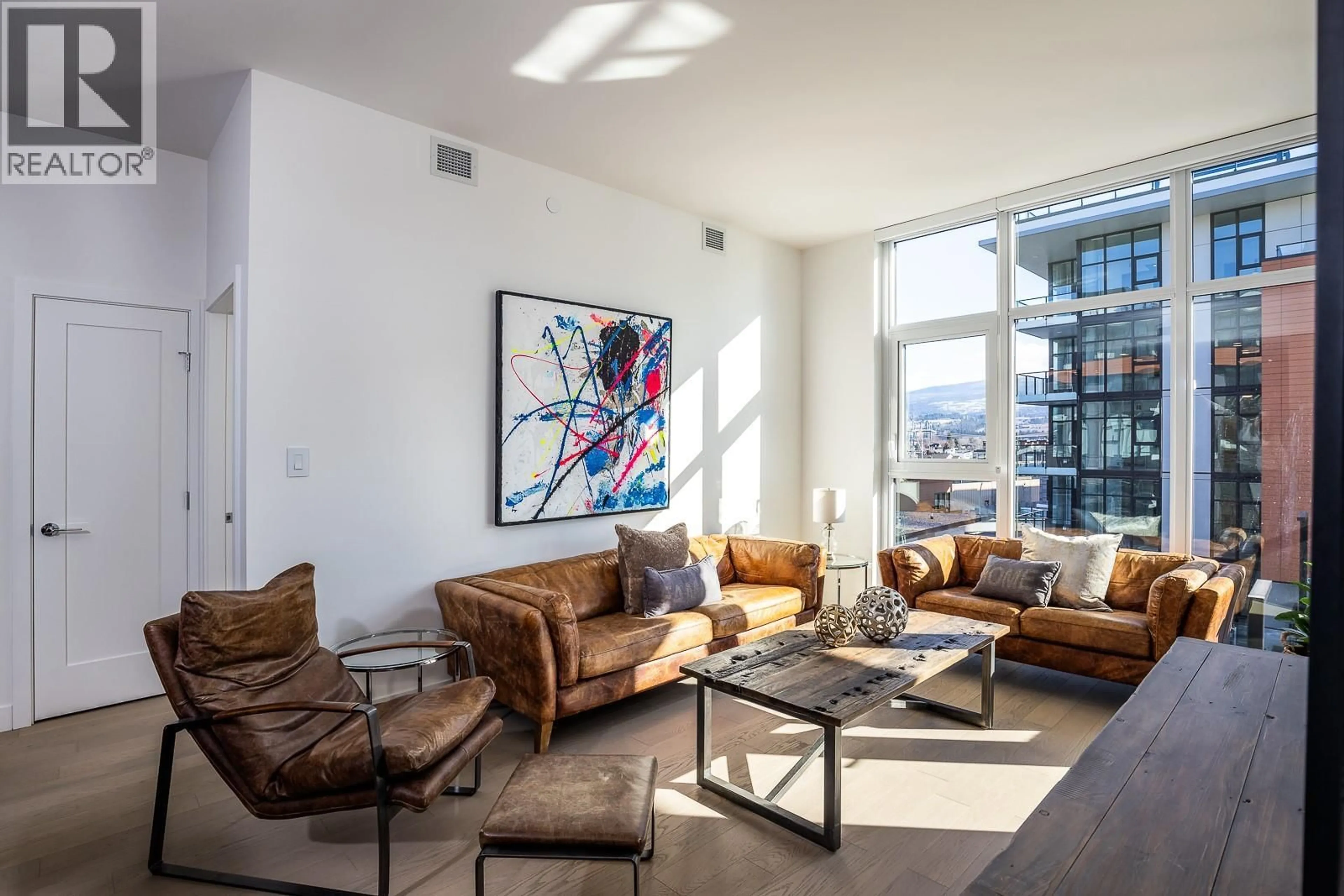 Living room with furniture, unknown for 413 - 3389 LAKESHORE ROAD, Kelowna British Columbia V1W0G5