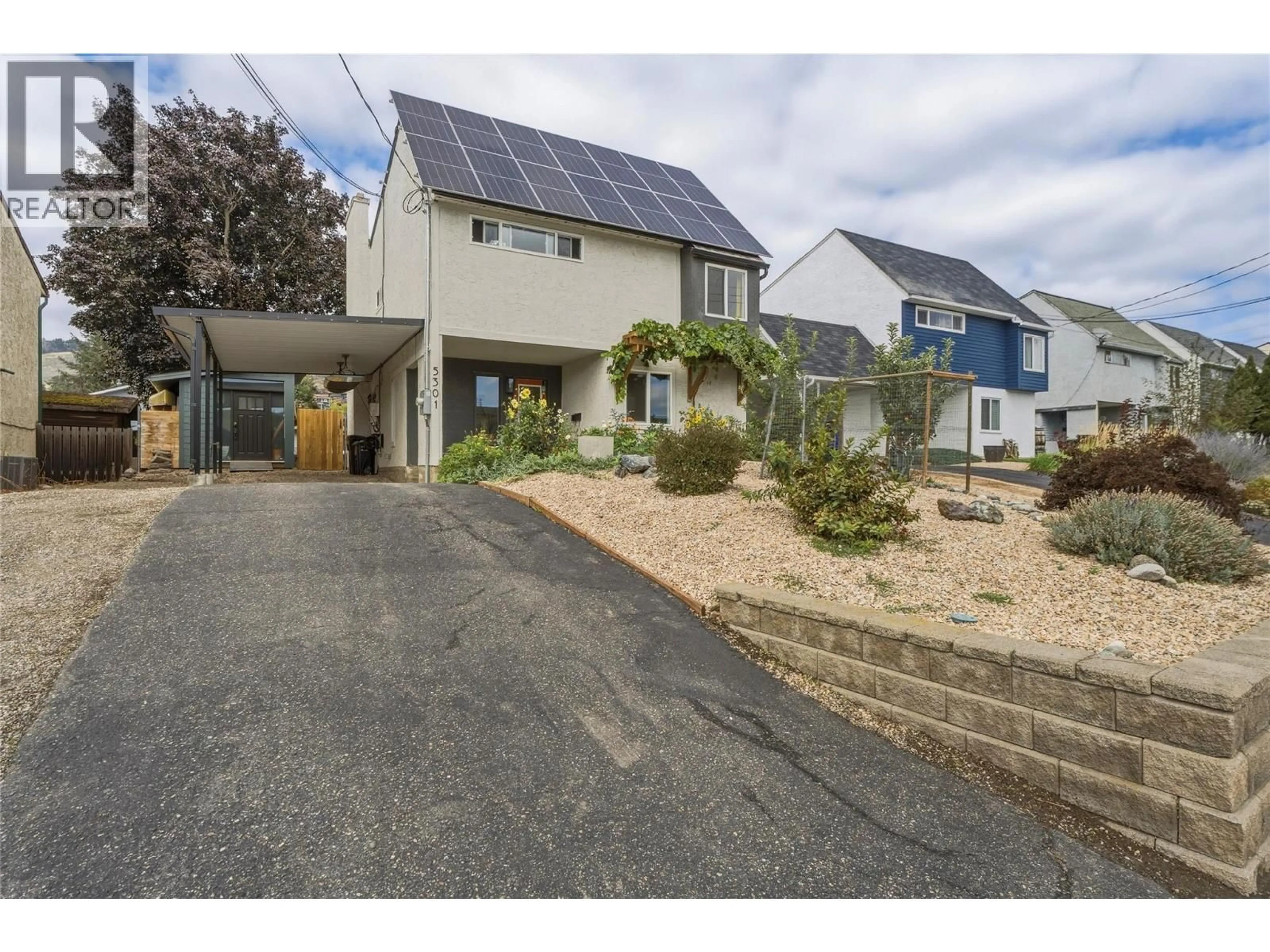 A pic from outside/outdoor area/front of a property/back of a property/a pic from drone, street for 5301 27 AVENUE, Vernon British Columbia V1T6L2