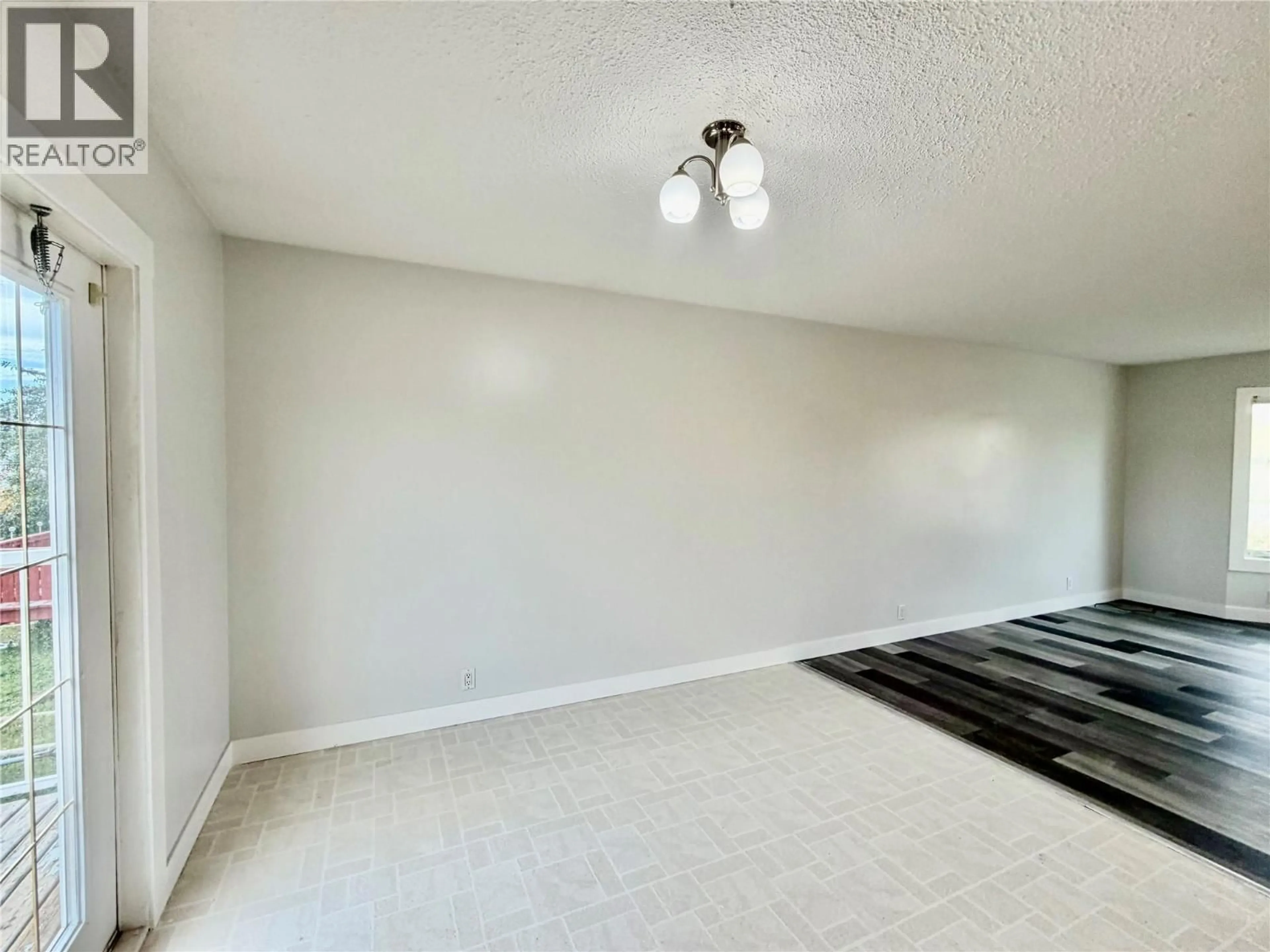 A pic of a room for 1021 92 AVENUE, Dawson Creek British Columbia V1G1C2
