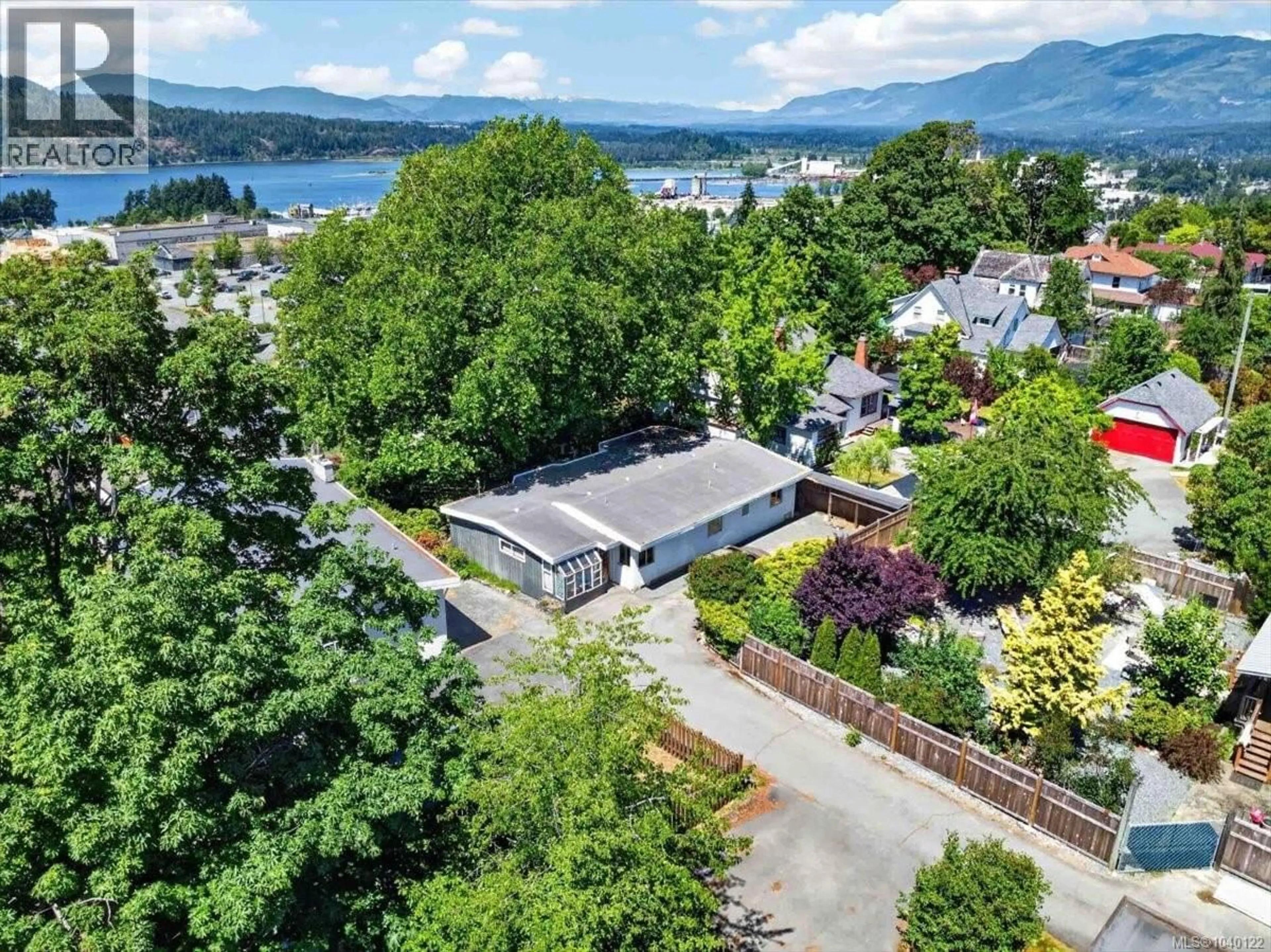 A pic from outside/outdoor area/front of a property/back of a property/a pic from drone, water/lake/river/ocean view for 2836 7TH AVENUE, Port Alberni British Columbia V9Y2J4