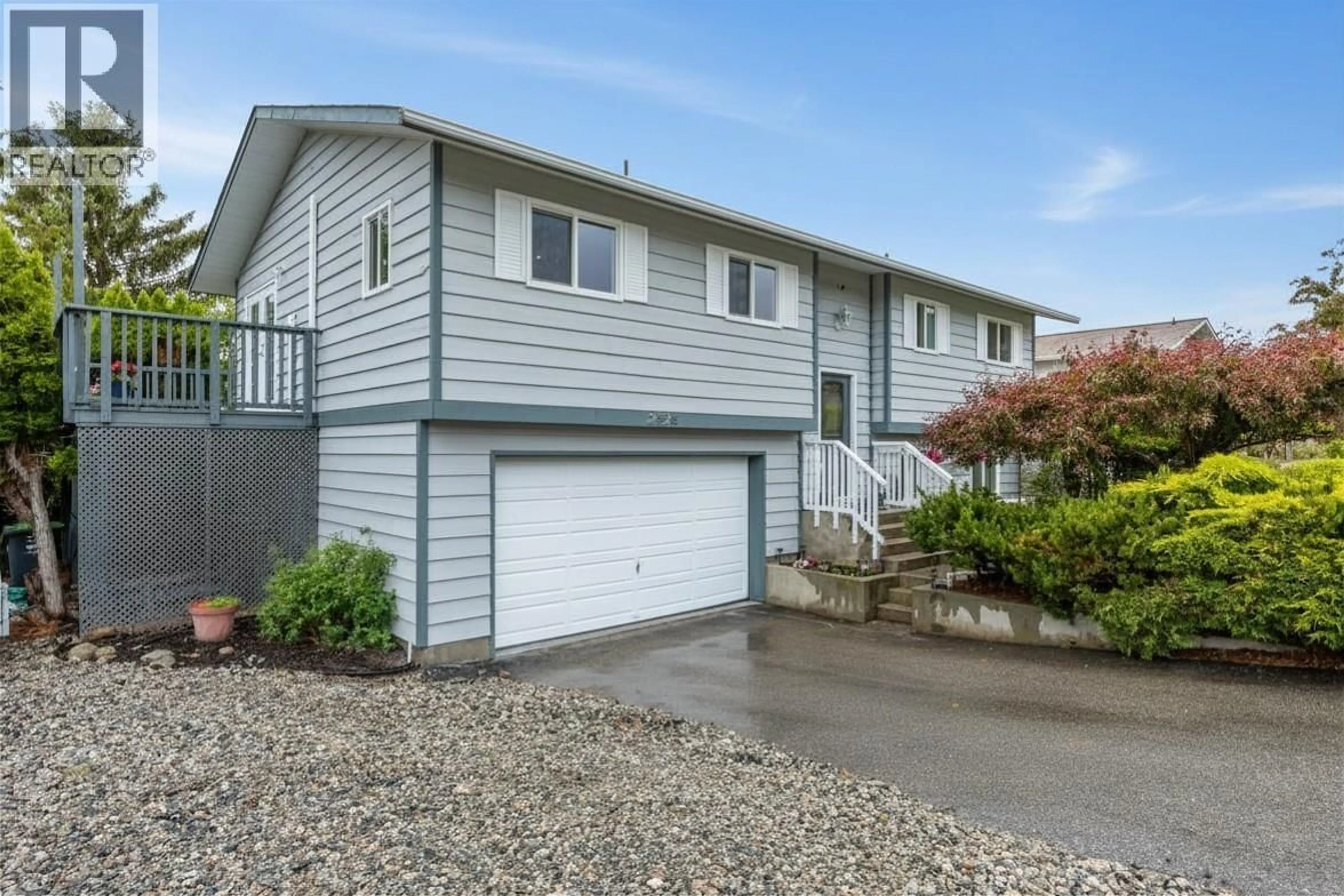 Home with vinyl exterior material, street for 2525 WILTSE DRIVE, Penticton British Columbia V2A7X7