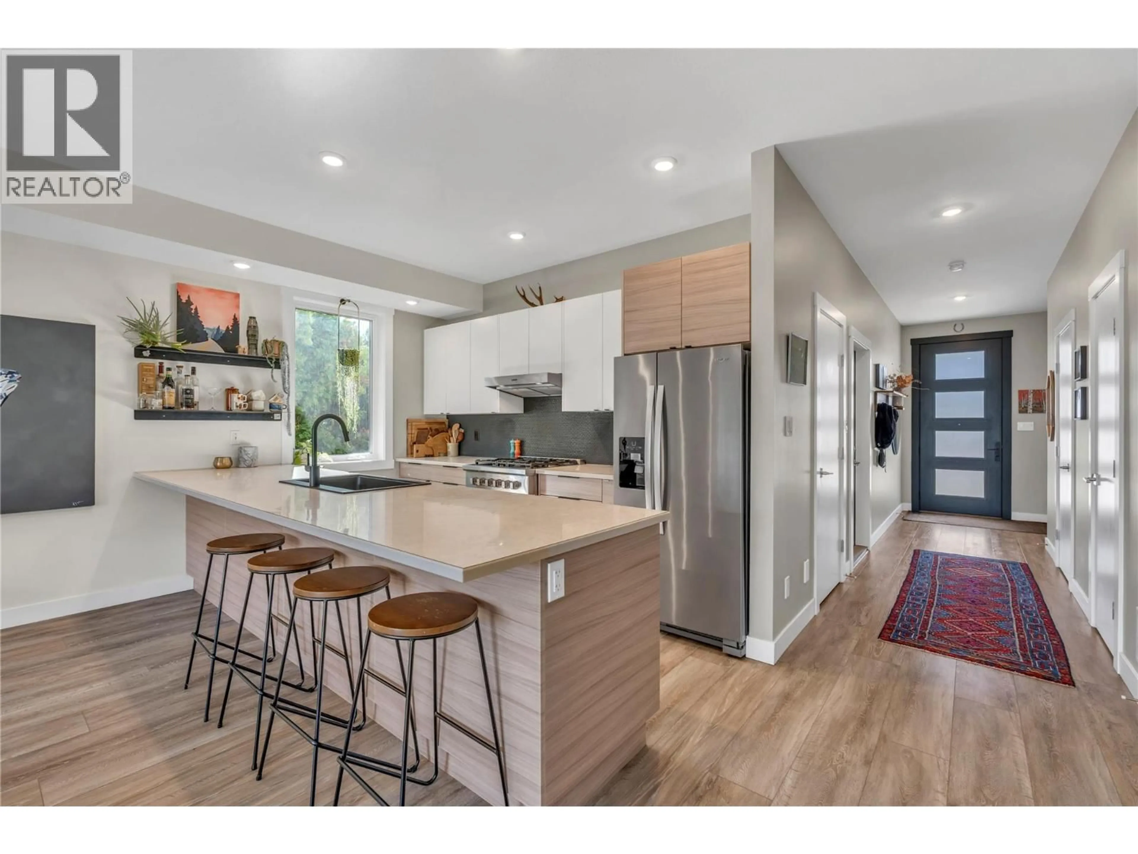 Open concept kitchen, unknown for 11 RAVEN COURT, Osoyoos British Columbia V0H1V1