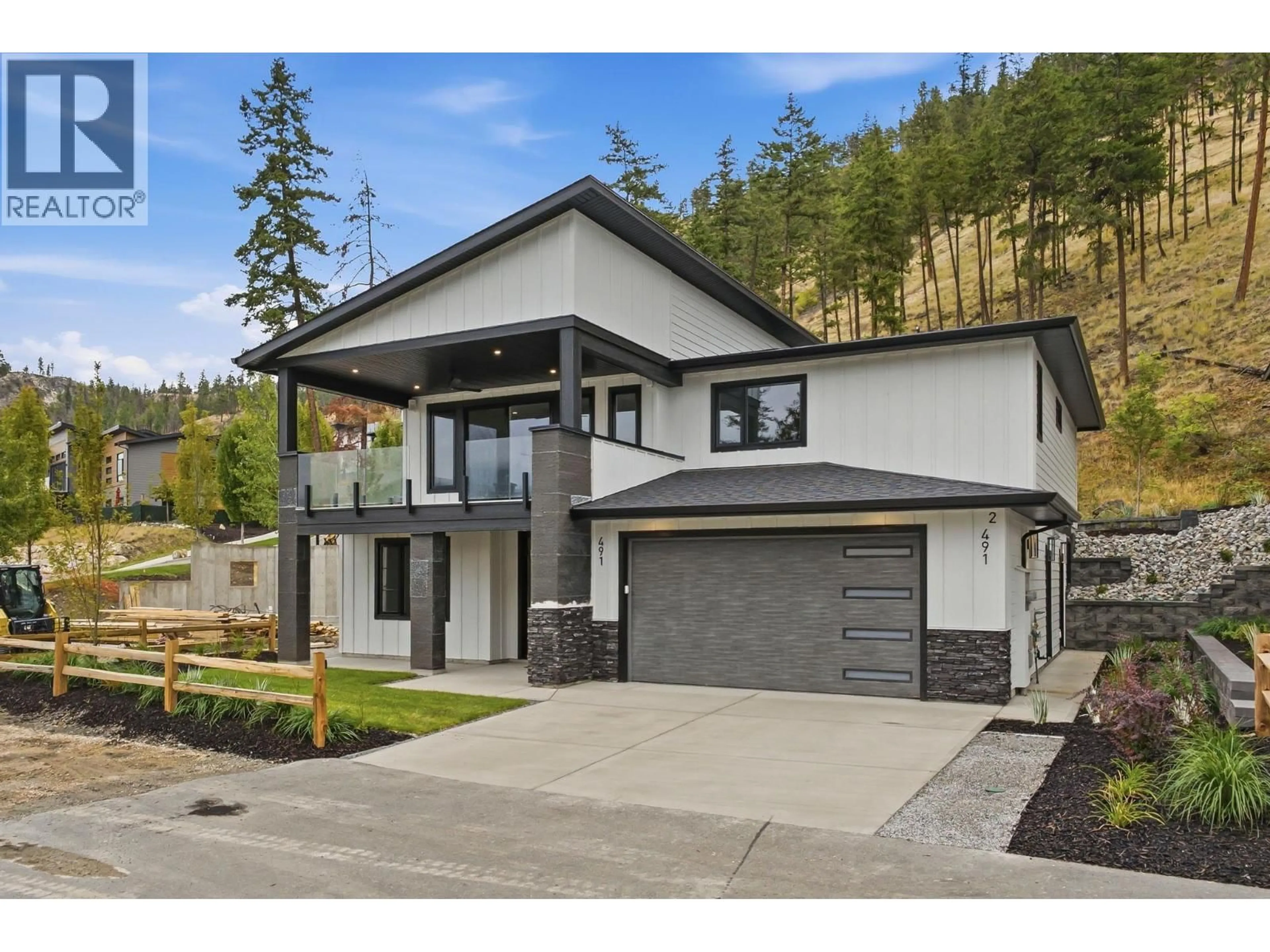 Home with vinyl exterior material, unknown for 491 CLIFTON ROAD NORTH, Kelowna British Columbia V1V1H1