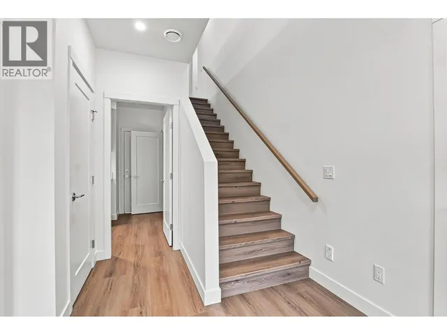 491 CLIFTON ROAD NORTH, Kelowna 5