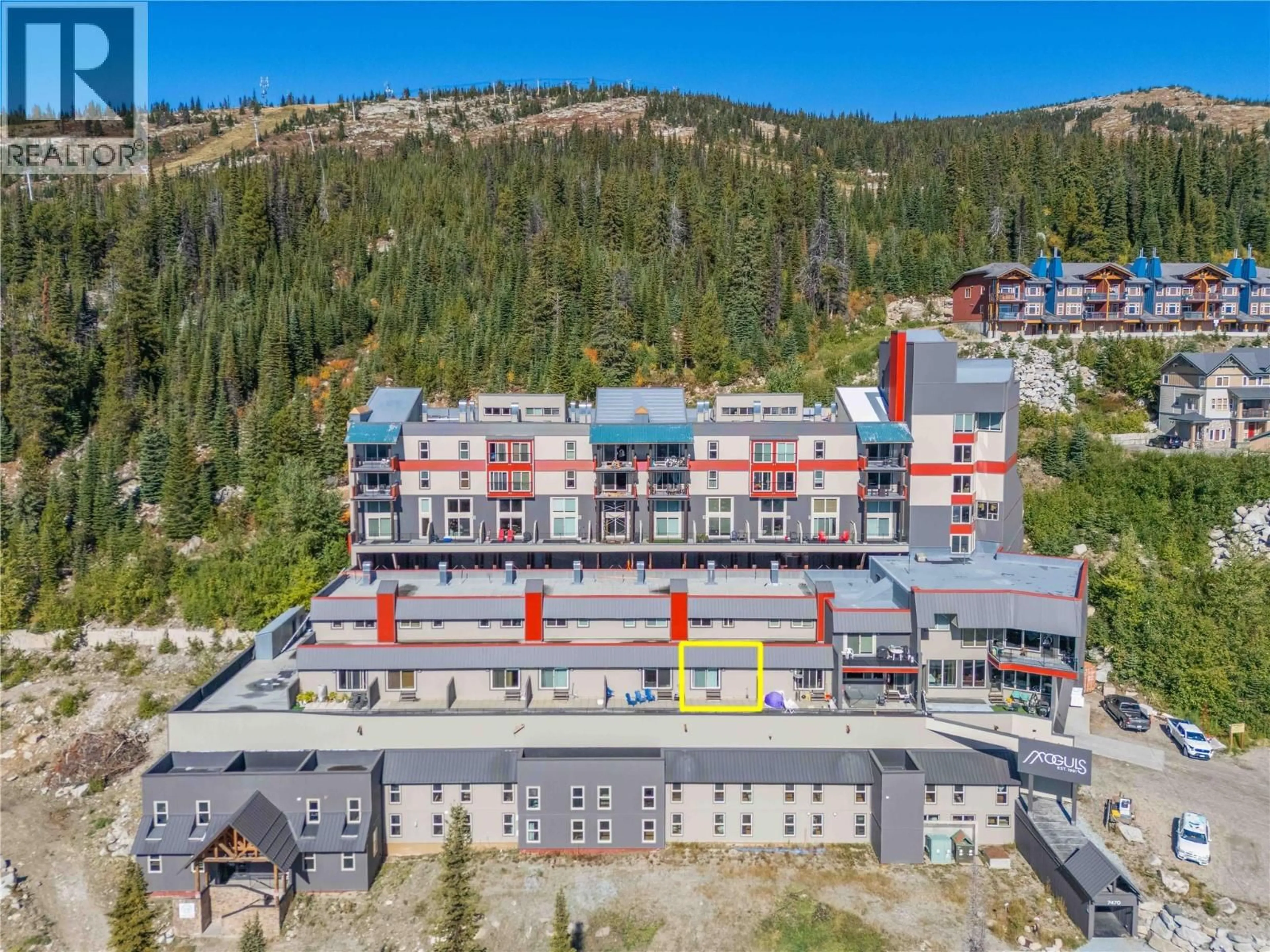 A pic from outside/outdoor area/front of a property/back of a property/a pic from drone, mountain view for 403 - 7470 PORCUPINE ROAD, Big White British Columbia V1P1P3