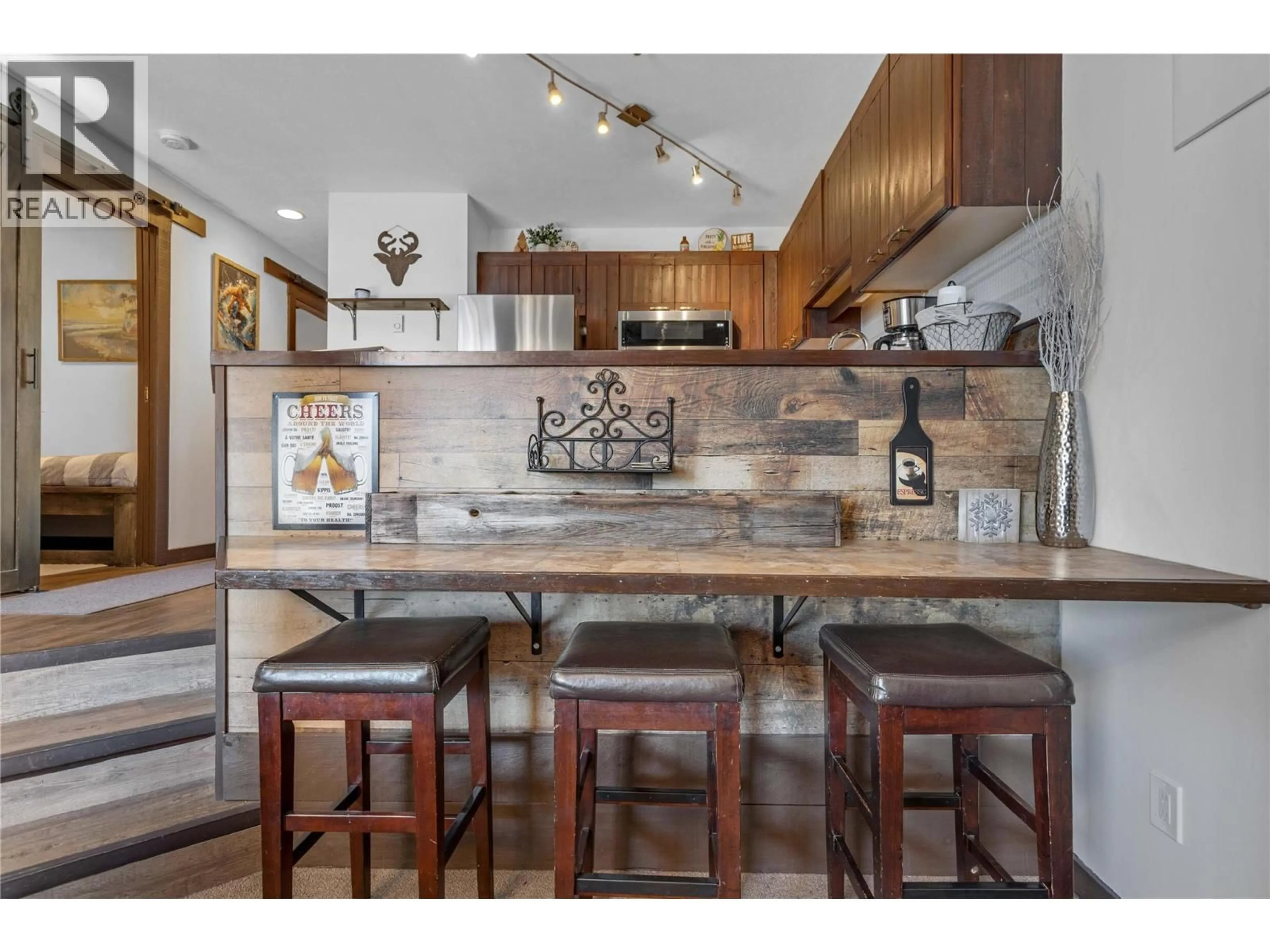 Open concept kitchen, unknown for 403 - 7470 PORCUPINE ROAD, Big White British Columbia V1P1P3