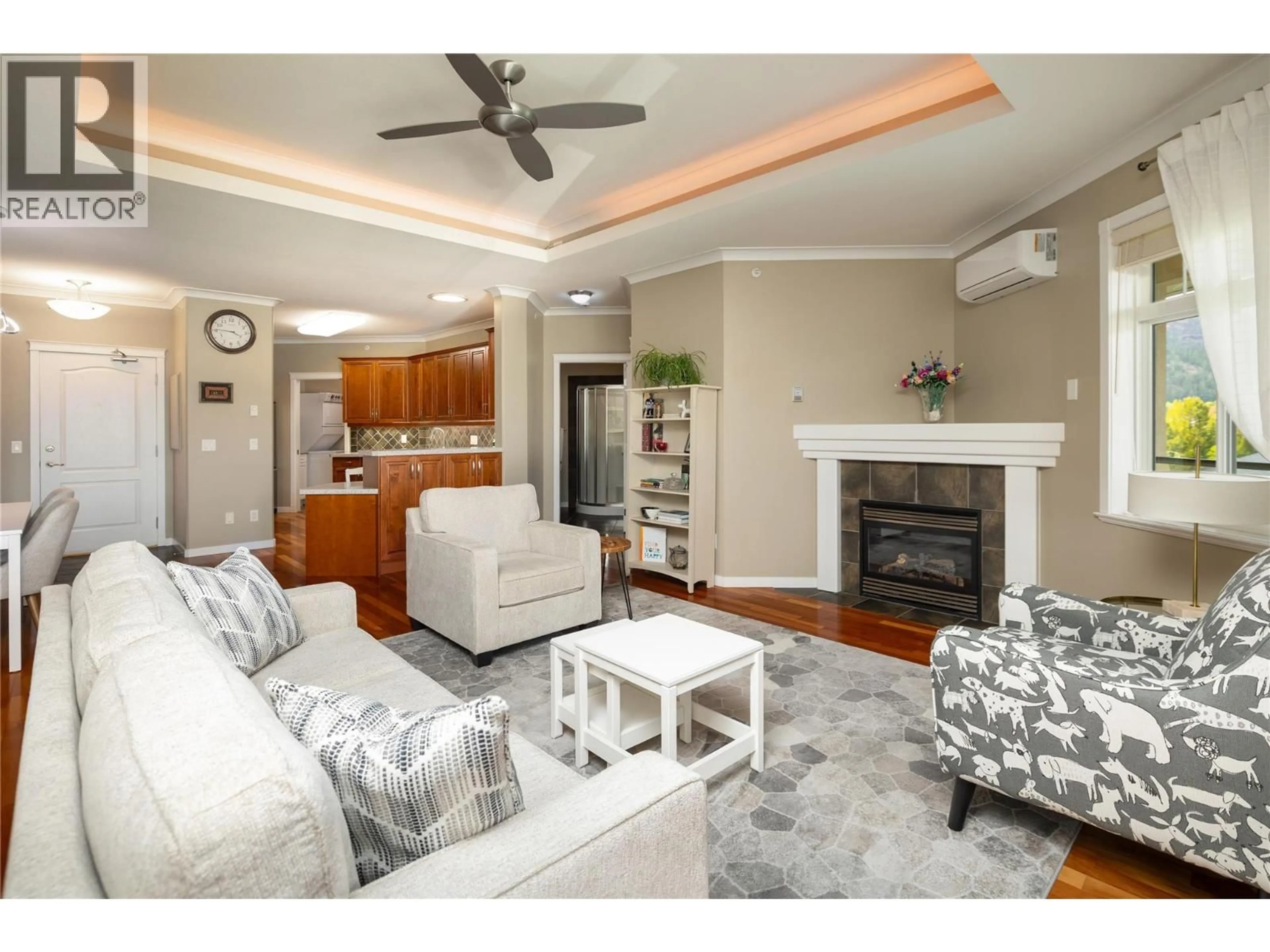 Living room with furniture, unknown for 406 - 307 WHITMAN ROAD, Kelowna British Columbia V1V2P3