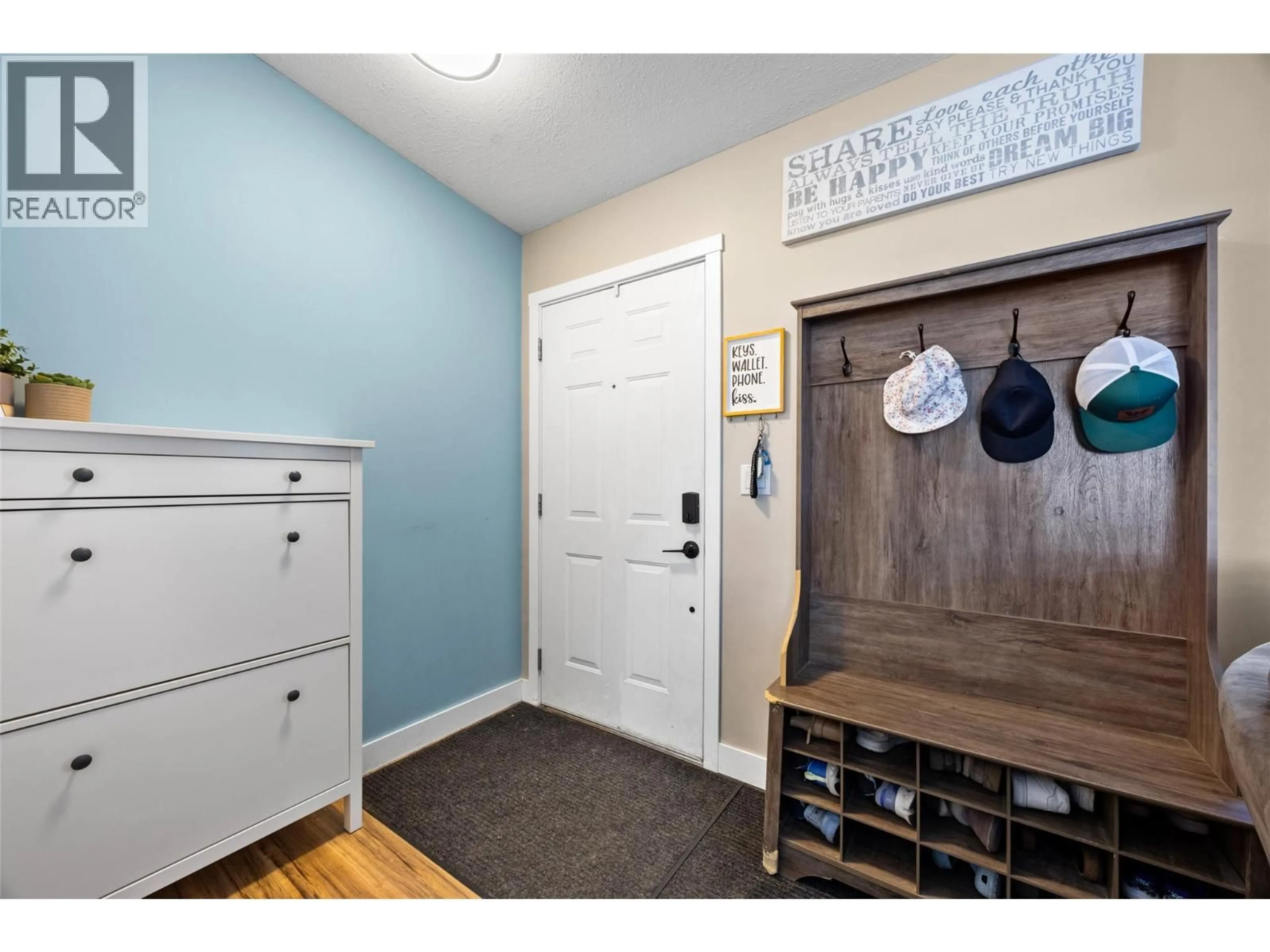 Indoor entryway for 73 - 1030 RICARDO ROAD, Kamloops British Columbia V2H0C7