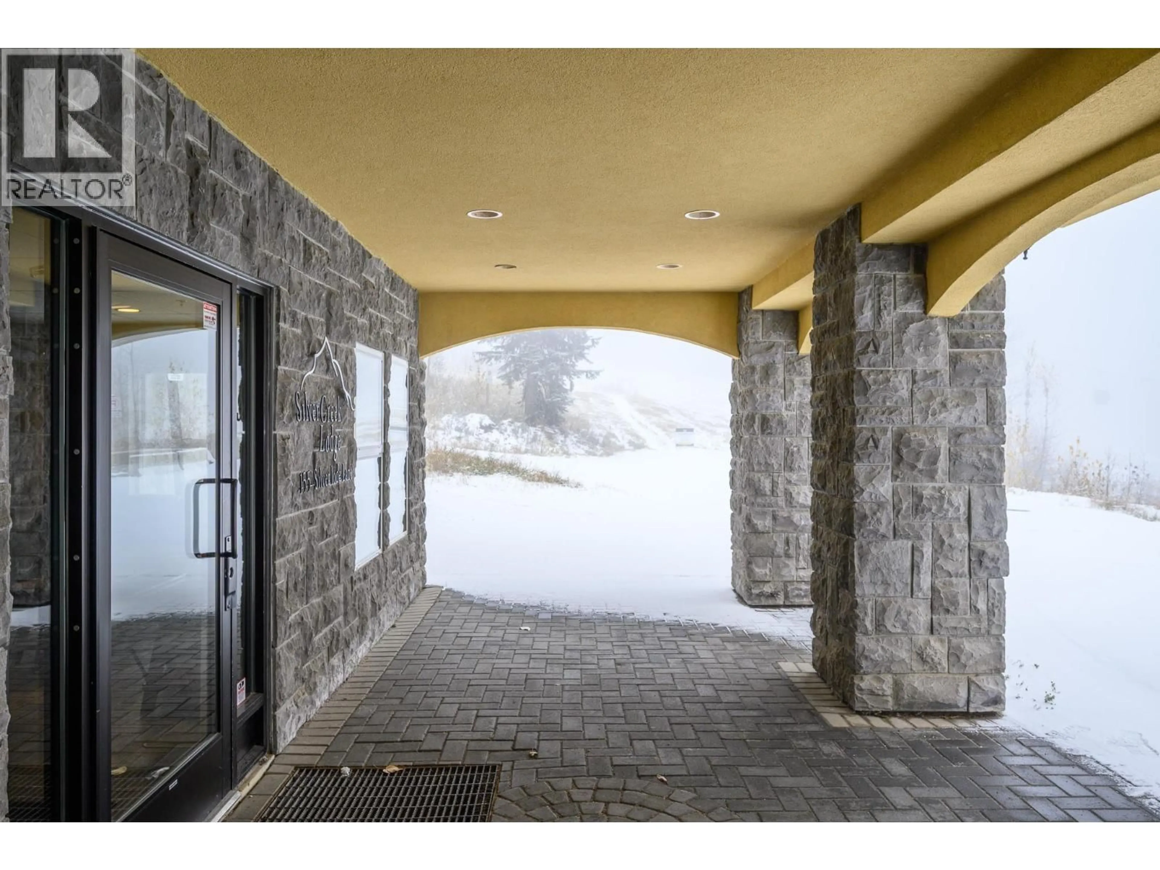 Indoor foyer for 368 - 155 SILVER LODE LANE, Vernon British Columbia V1B0S6