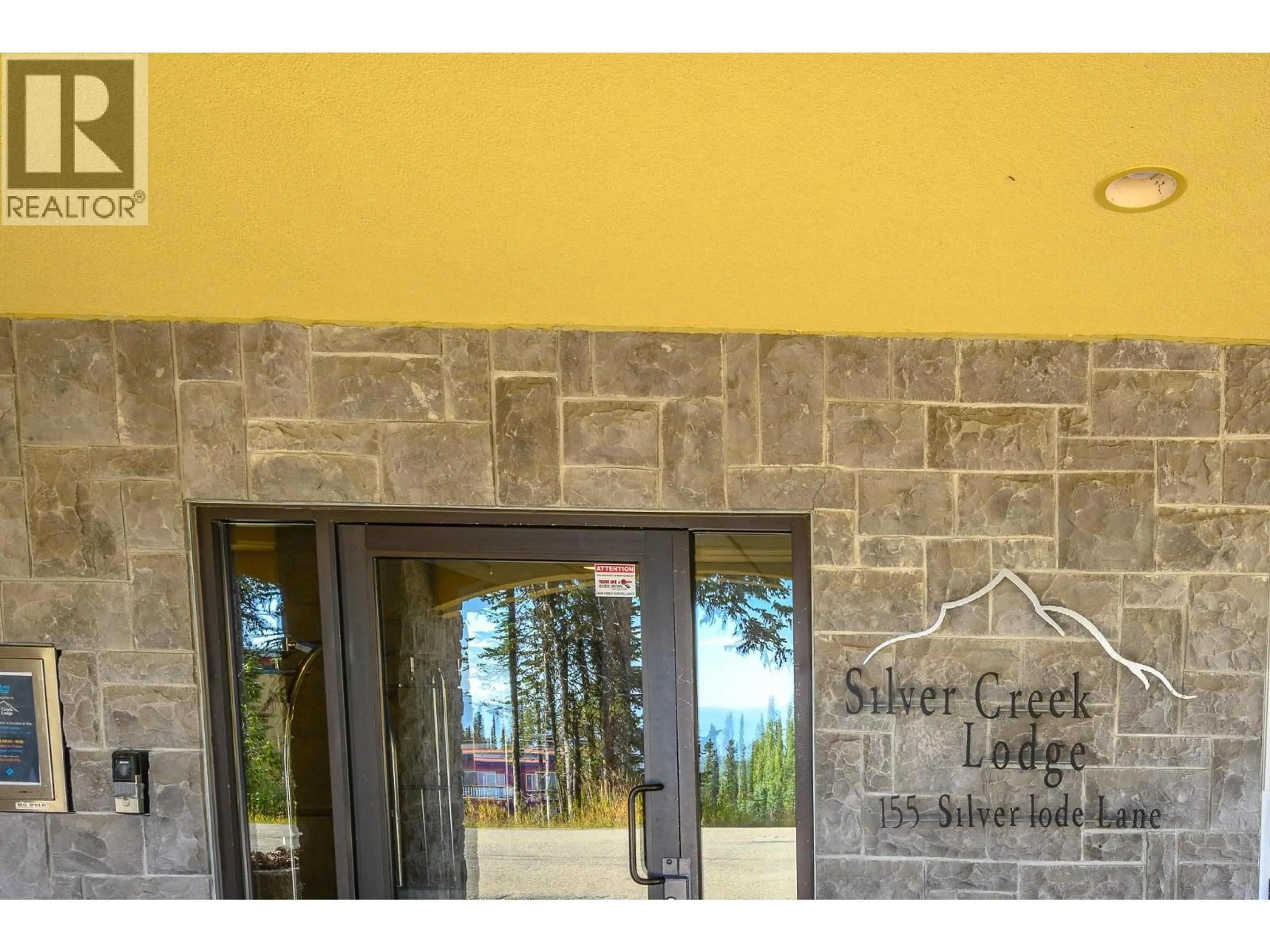 Indoor foyer for 368 - 155 SILVER LODE LANE, Vernon British Columbia V1B0S6