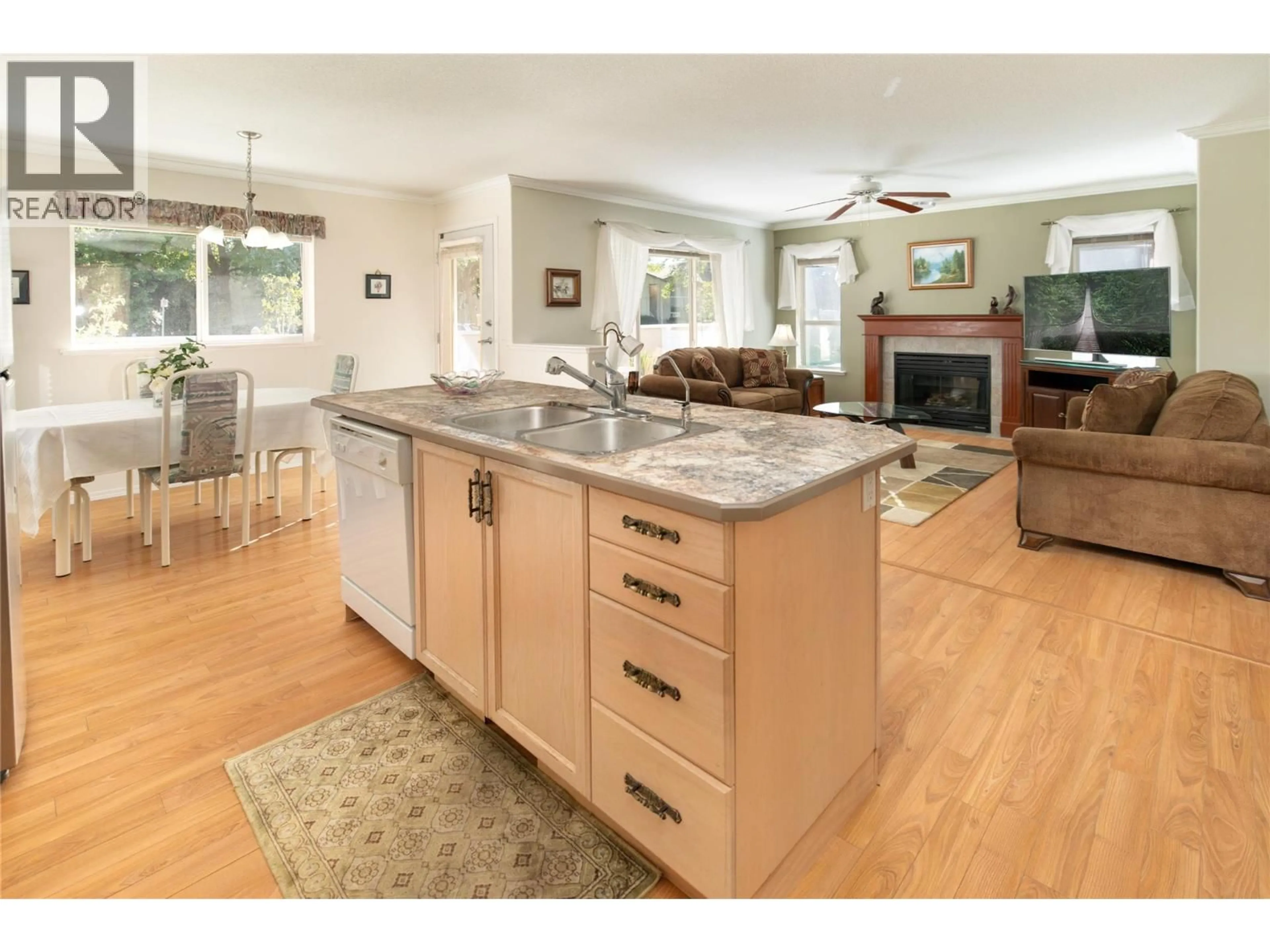 Open concept kitchen, unknown for 140 - 3788 BIRD PLACE, Kelowna British Columbia V1W4T3
