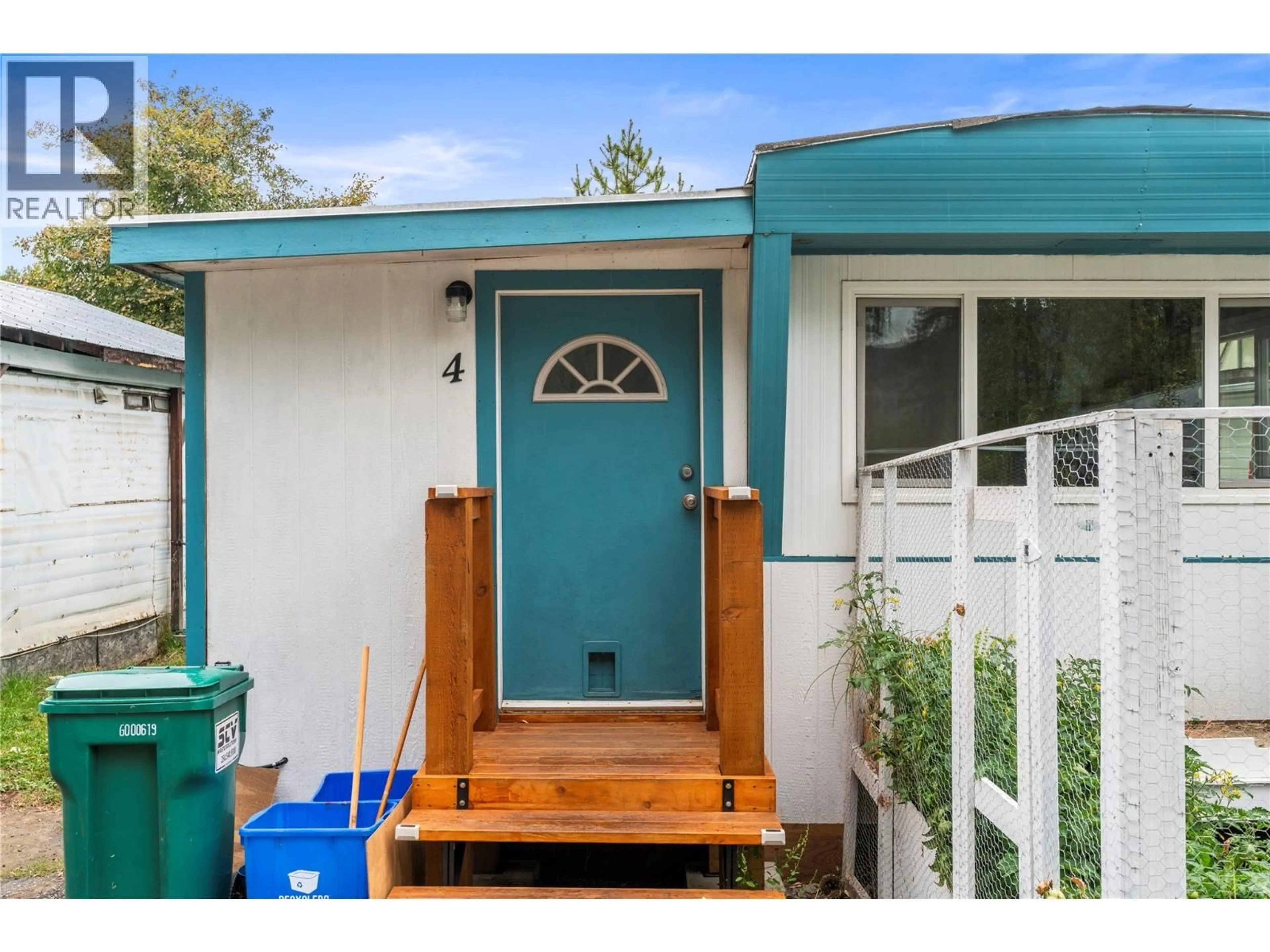 Home with vinyl exterior material, street for 4 - 1879 FAULKNER AVENUE, Lumby British Columbia V0E2G0