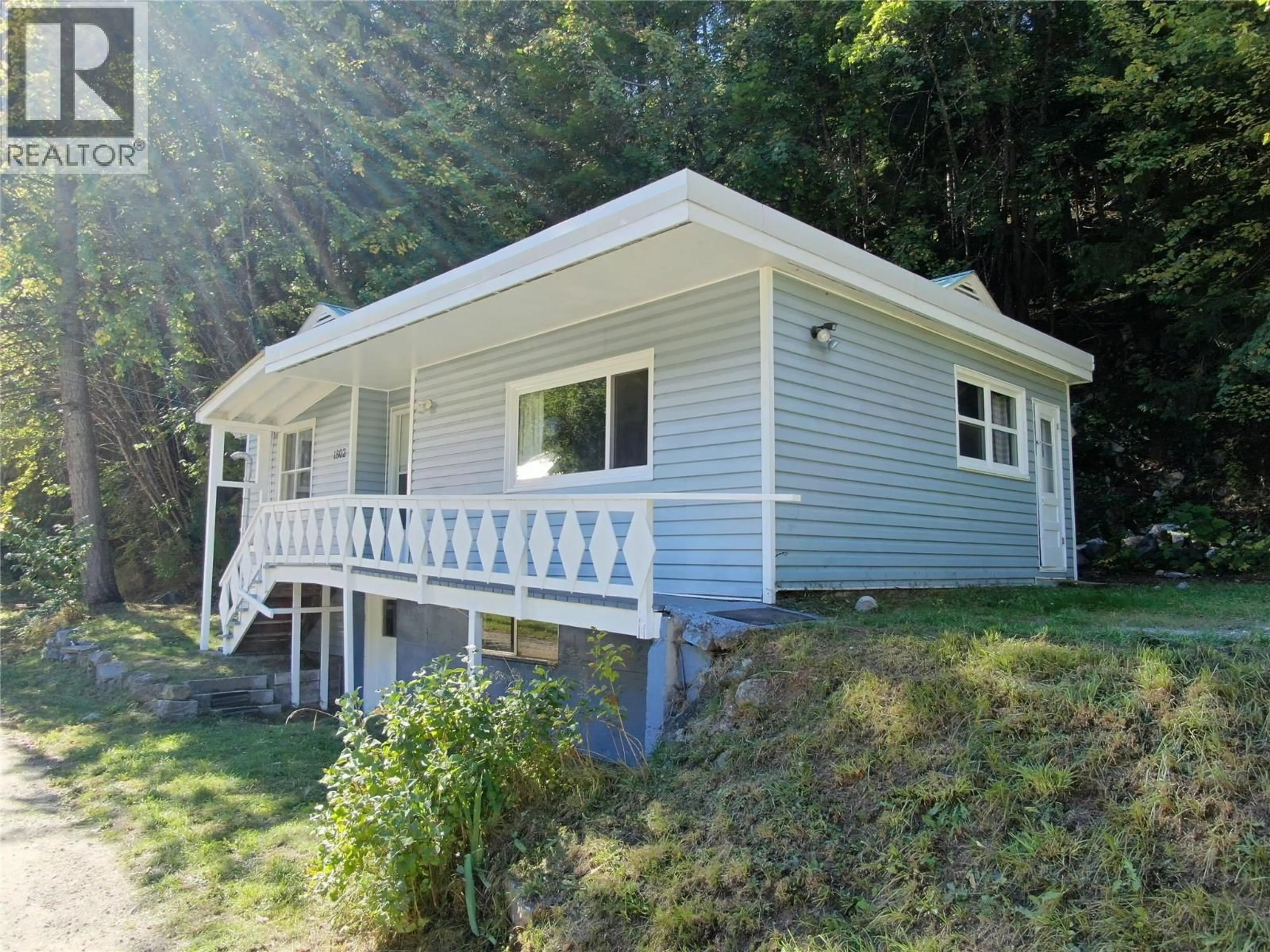 Home with vinyl exterior material, unknown for 1802 PERRIER ROAD, Nelson British Columbia V1L6Y8