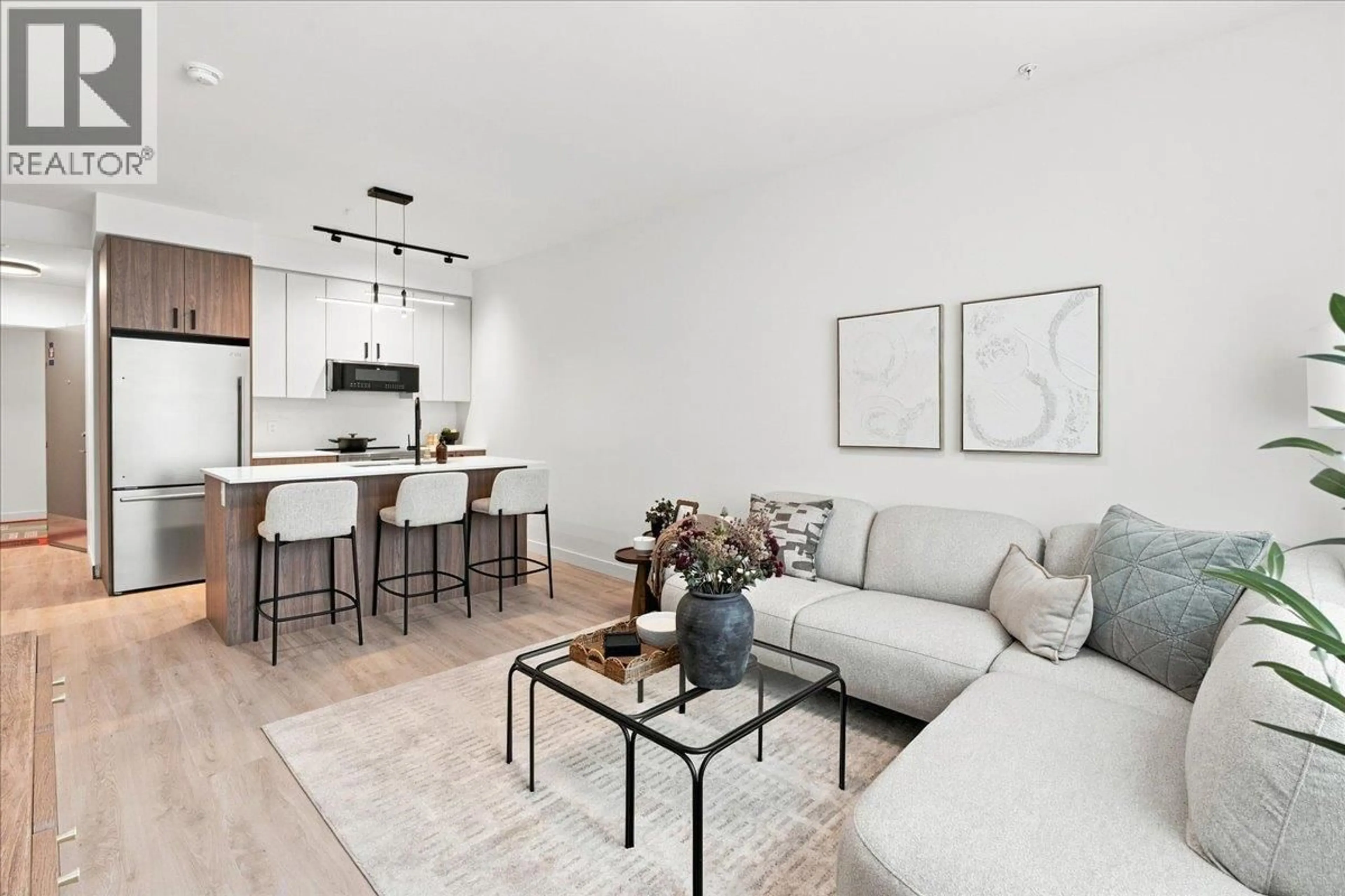 Living room with furniture, unknown for 109 - 1655 ABERDEEN DRIVE, Kamloops British Columbia V1S0C6