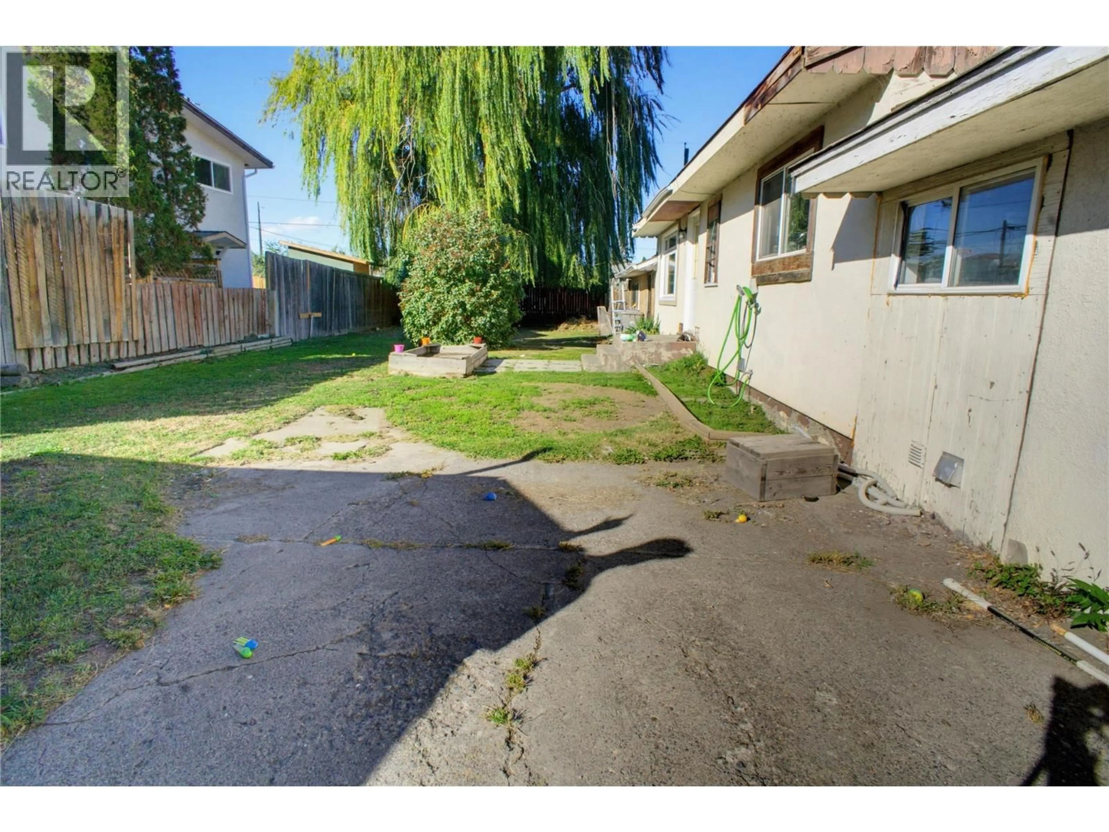 Patio, street for 1302 CORNWALL STREET, Kamloops British Columbia V2B2T4