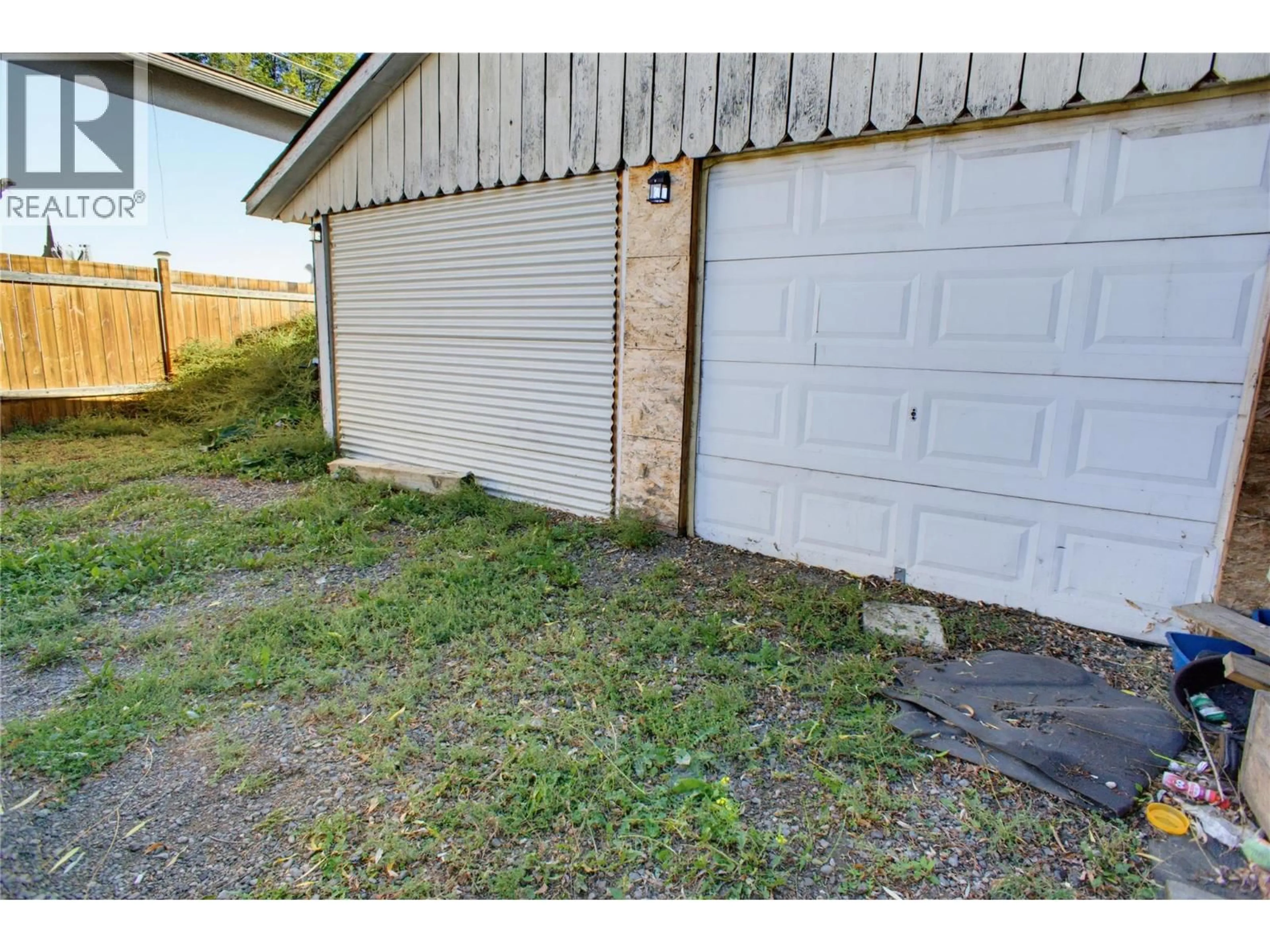 Indoor garage for 1302 CORNWALL STREET, Kamloops British Columbia V2B2T4
