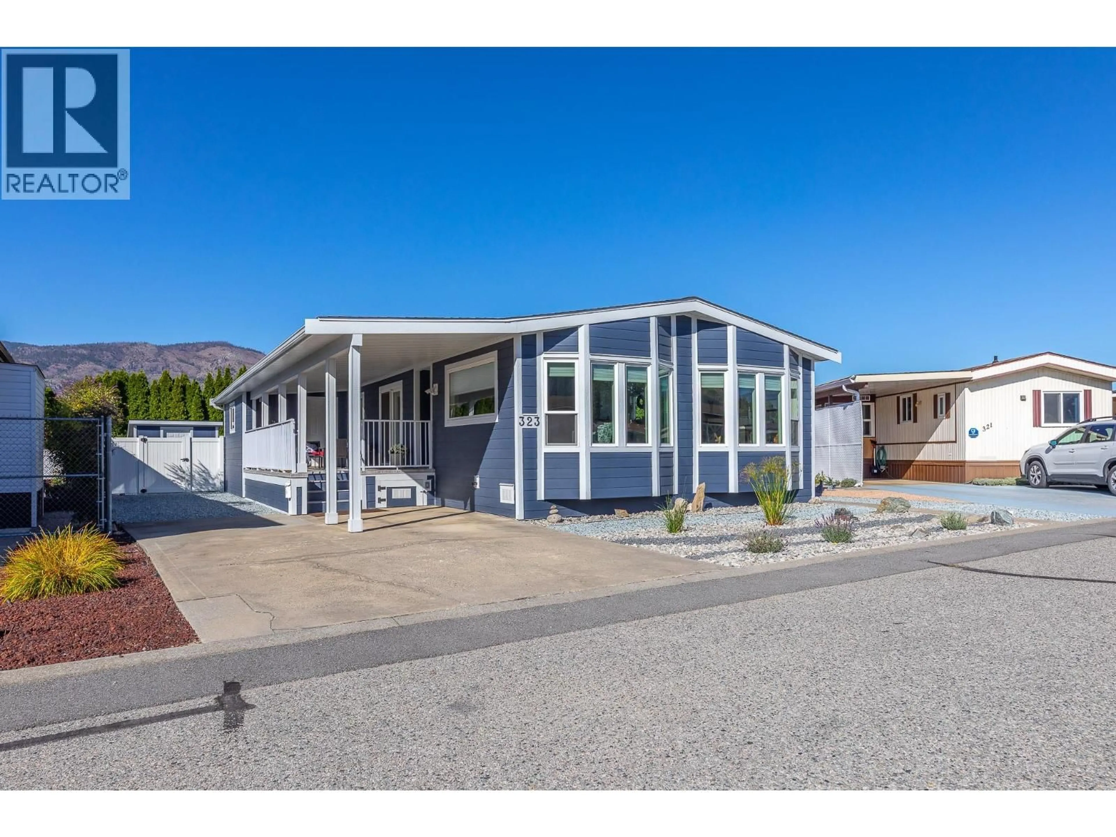 Home with vinyl exterior material, street for 323 - 3105 SOUTH MAIN STREET, Penticton British Columbia V2A7H1