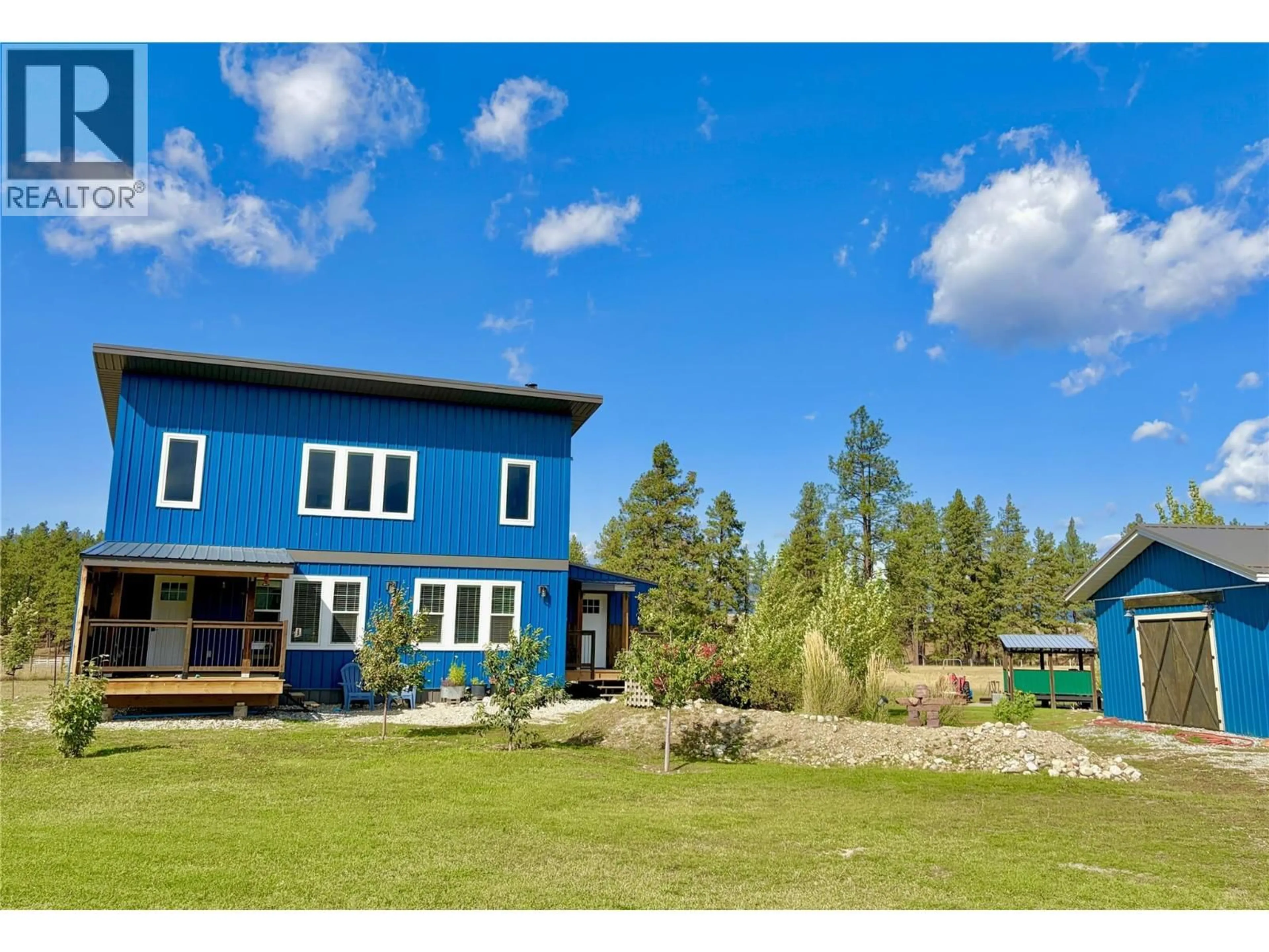 A pic from outside/outdoor area/front of a property/back of a property/a pic from drone, unknown for 5469 RIVERVIEW FRONTAGE ROAD, Ta Ta Creek British Columbia V0B2H0