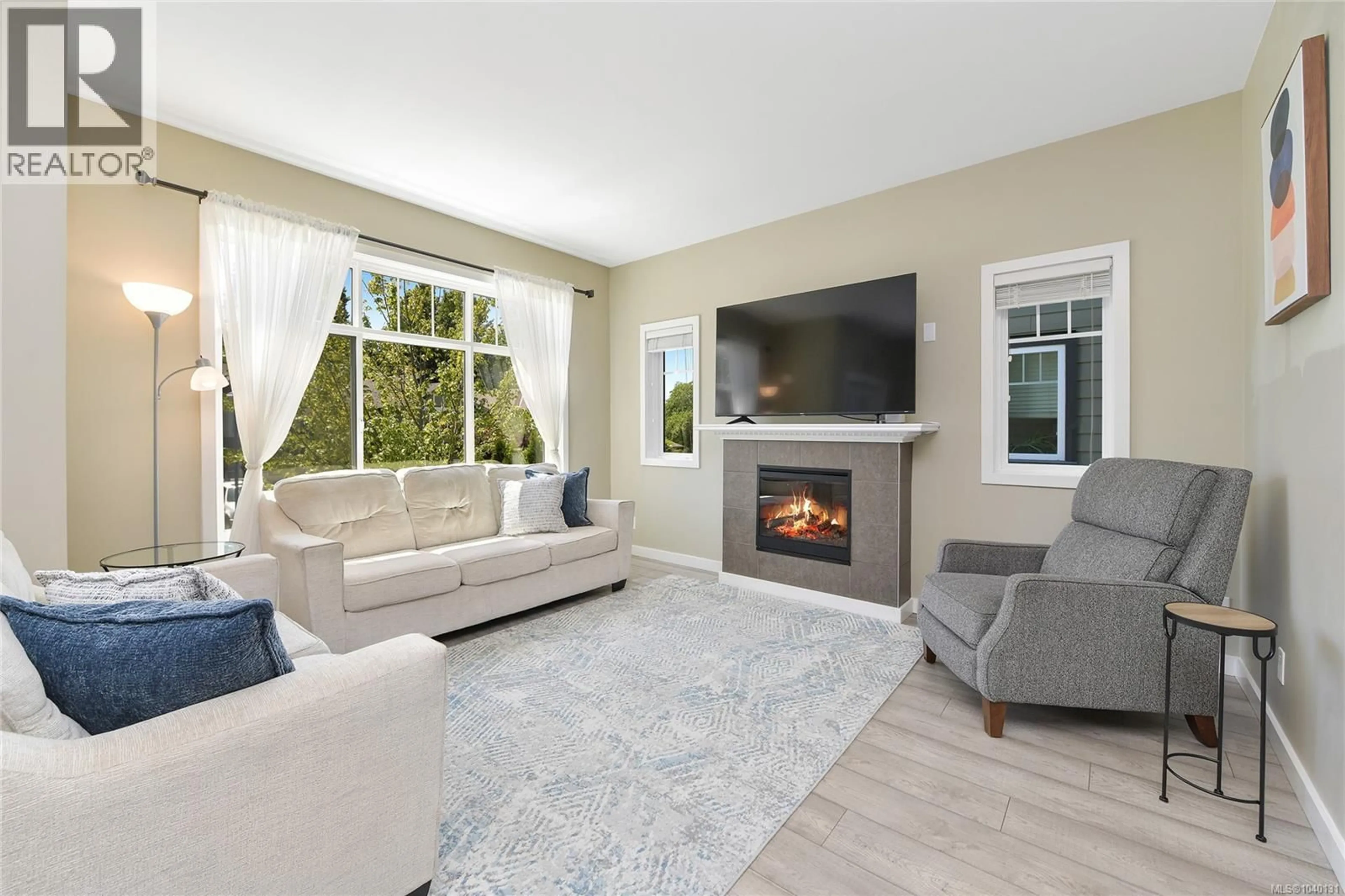 Living room with furniture, unknown for 992 FIREHALL CREEK ROAD, Langford British Columbia V9C0A2