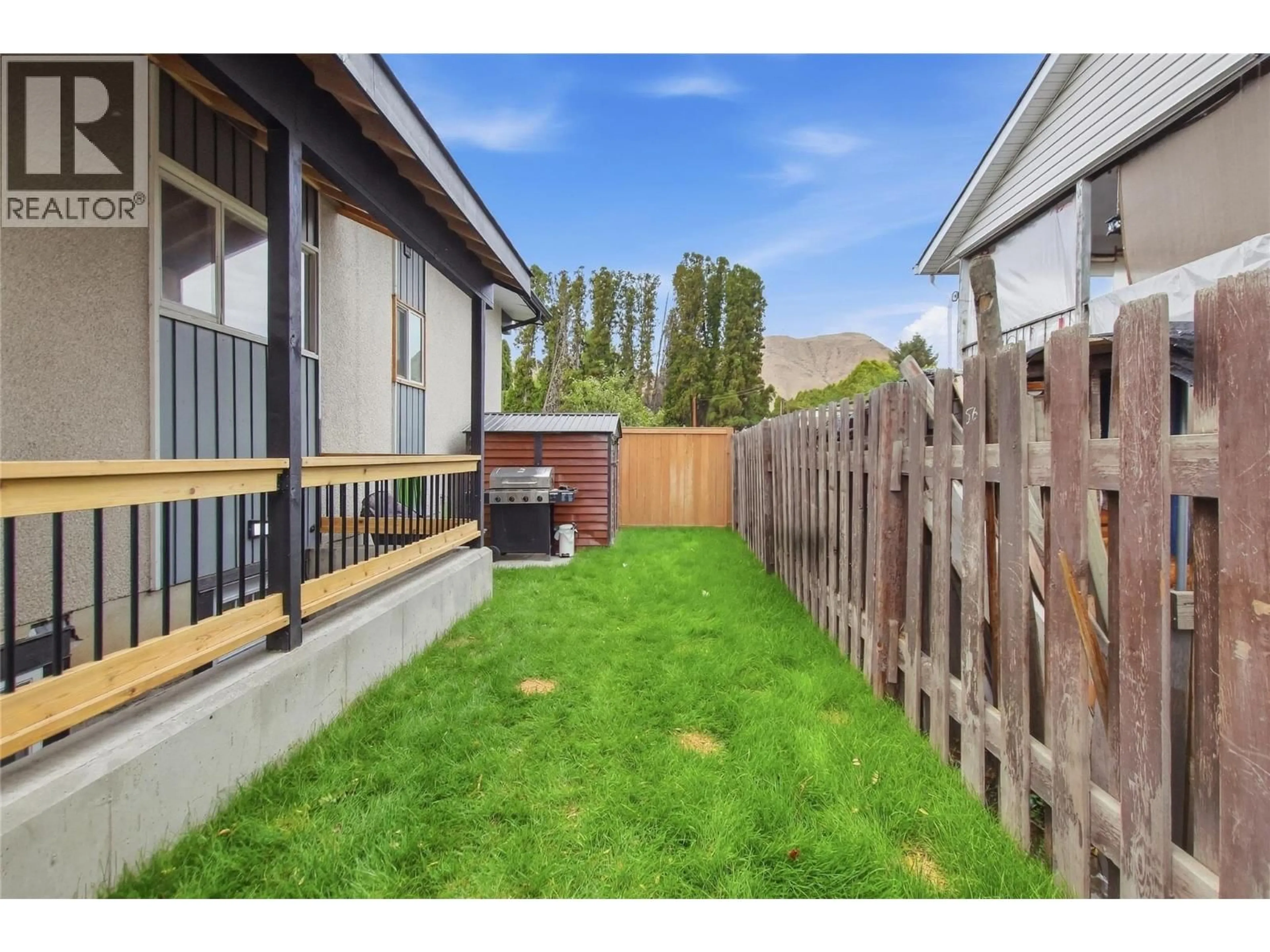 Patio, street for 2306 GREENFIELD AVENUE, Kamloops British Columbia V2B4P4