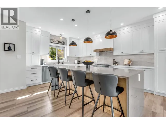 1113 MT FOSTHALL DRIVE, Vernon 5