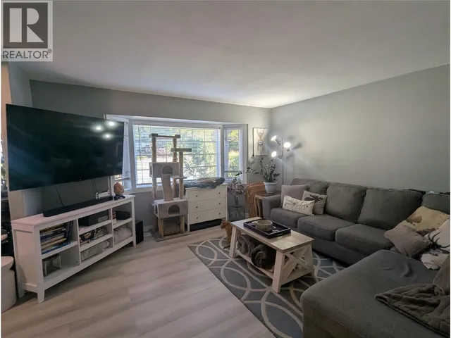 1018 HILLSIDE AVENUE, Chase 3