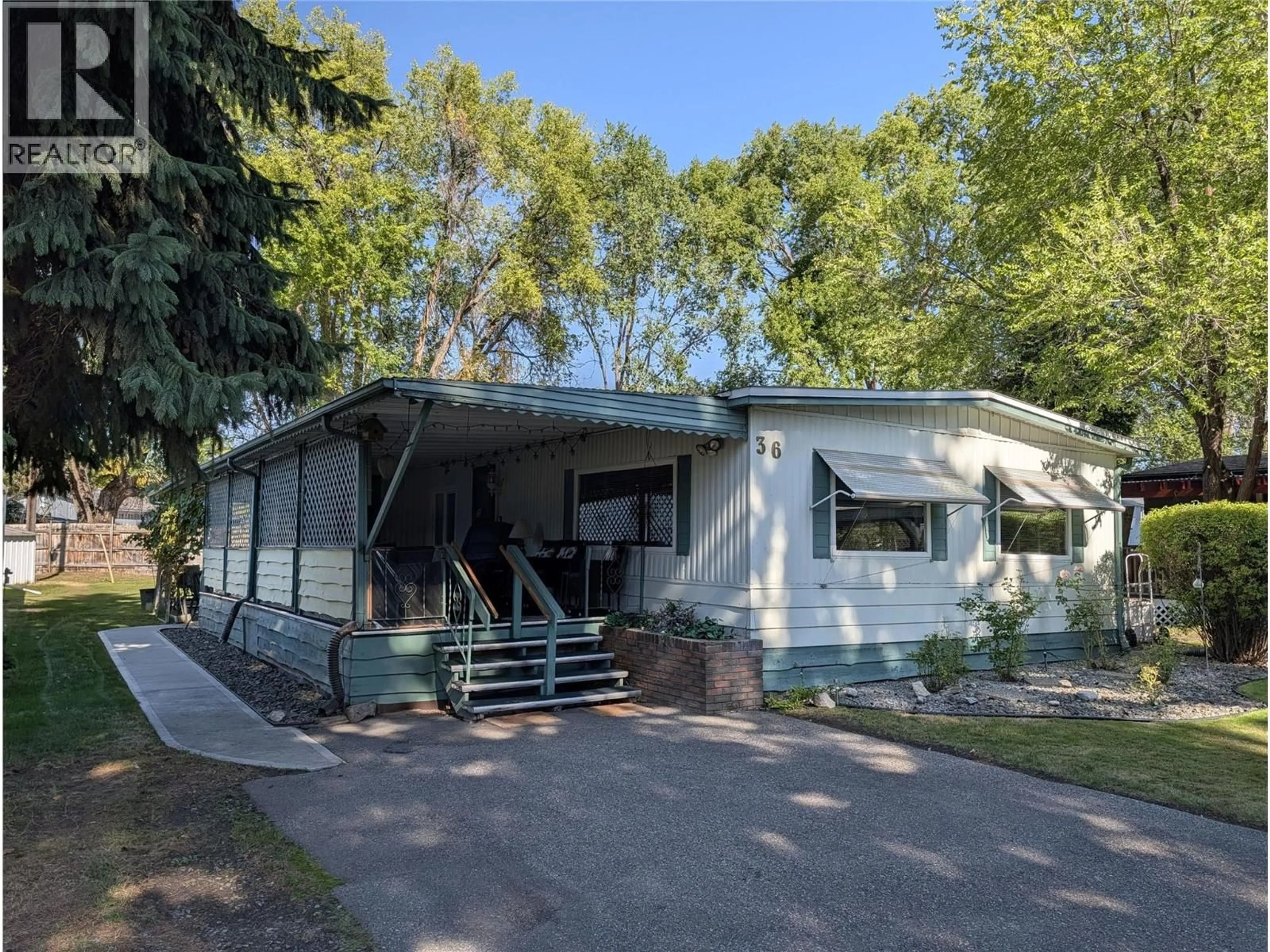 Home with vinyl exterior material, street for 36 - 3535 CASORSO ROAD, Kelowna British Columbia V1W3E1