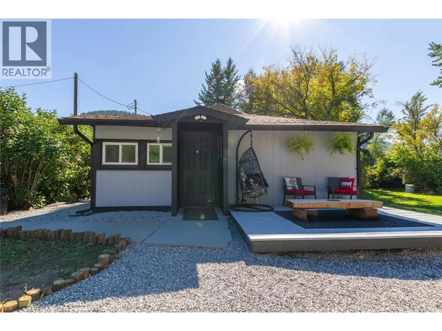 2946 SEAMAN ROAD, Falkland 3