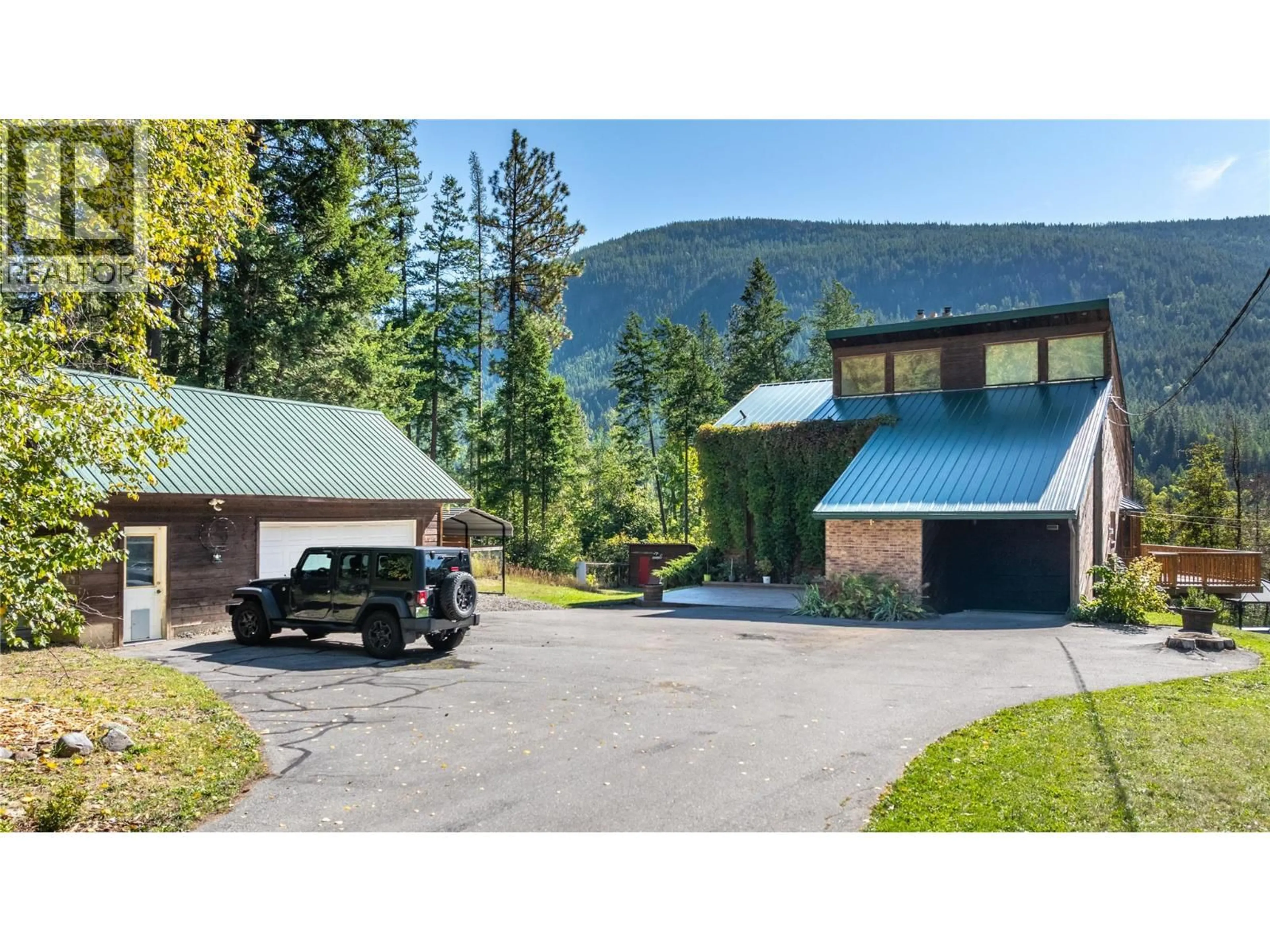 Indoor garage for 4681 GOAT RIVER N ROAD, Arrow Creek British Columbia V0B1G9
