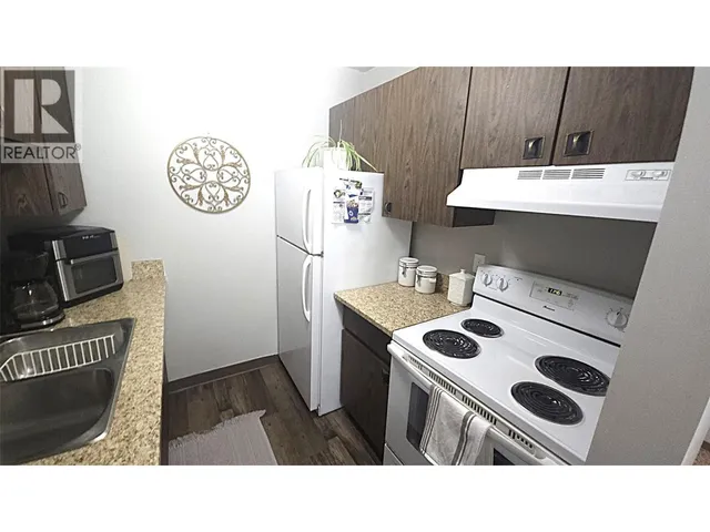 335 - 1560 SUMMIT DRIVE, Kamloops 5