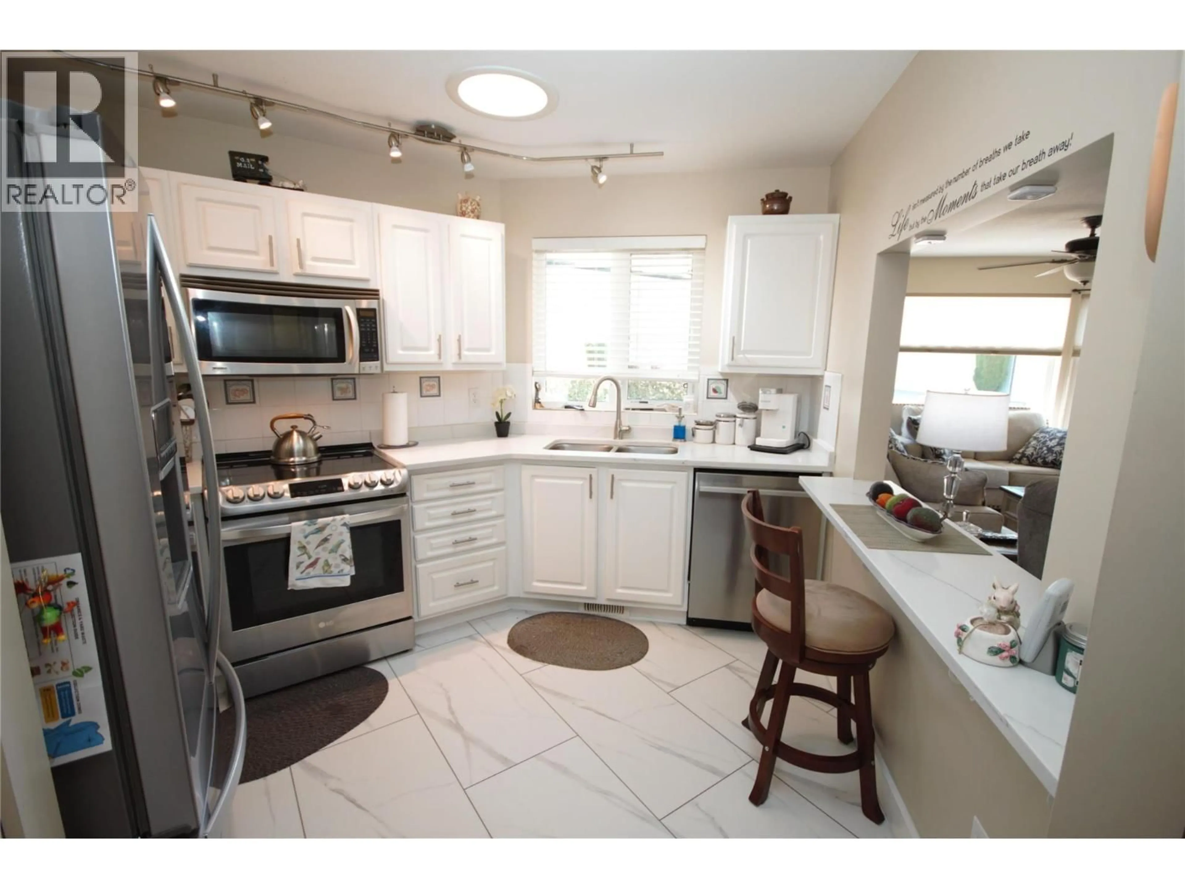 Open concept kitchen, ceramic/tile floor for 14 - 6446 MEADOWS DRIVE, Oliver British Columbia V0H1T3