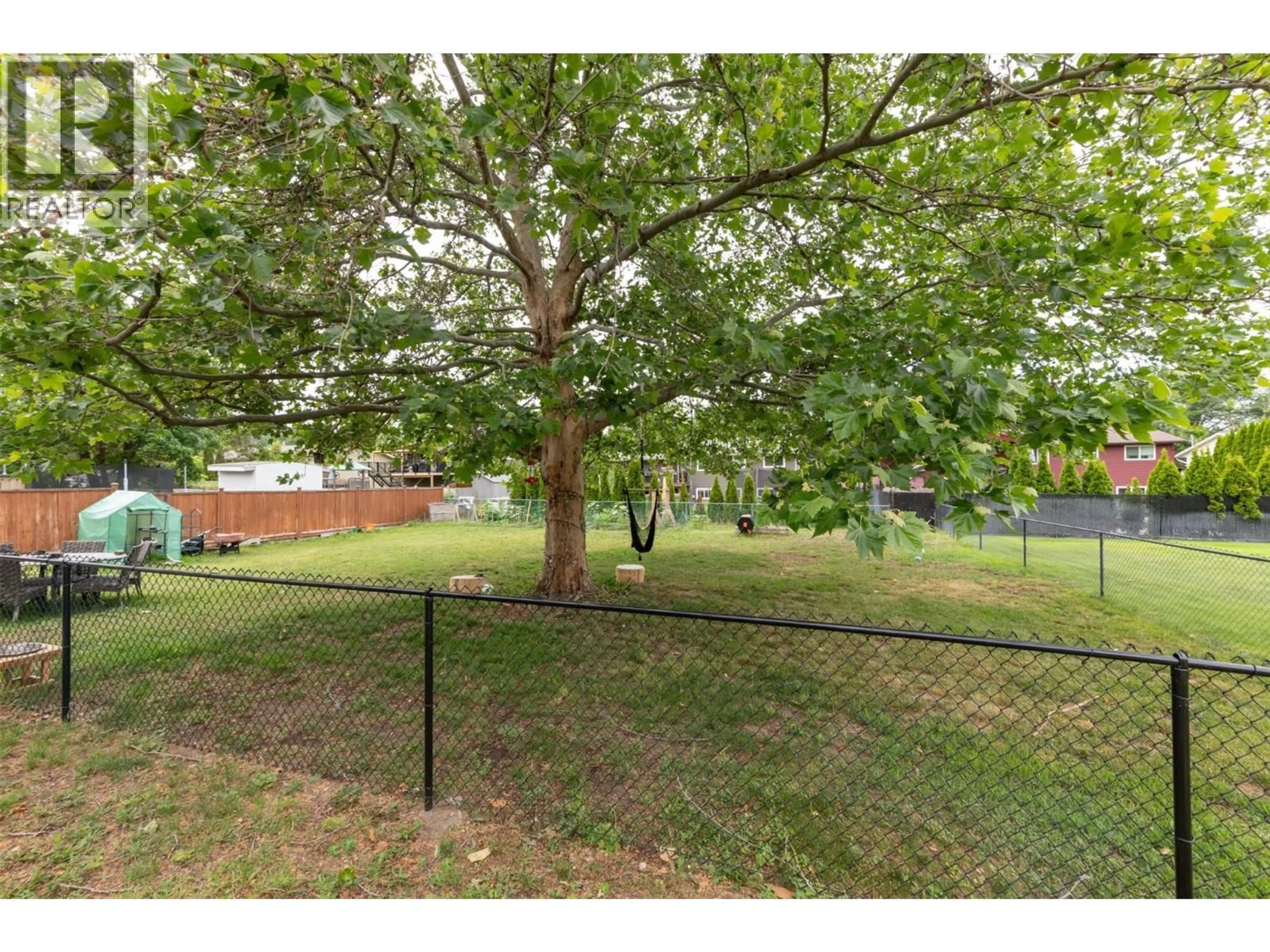 A pic from outside/outdoor area/front of a property/back of a property/a pic from drone, forest/trees view for 830 MITCHELL ROAD, Kelowna British Columbia V1X3W5