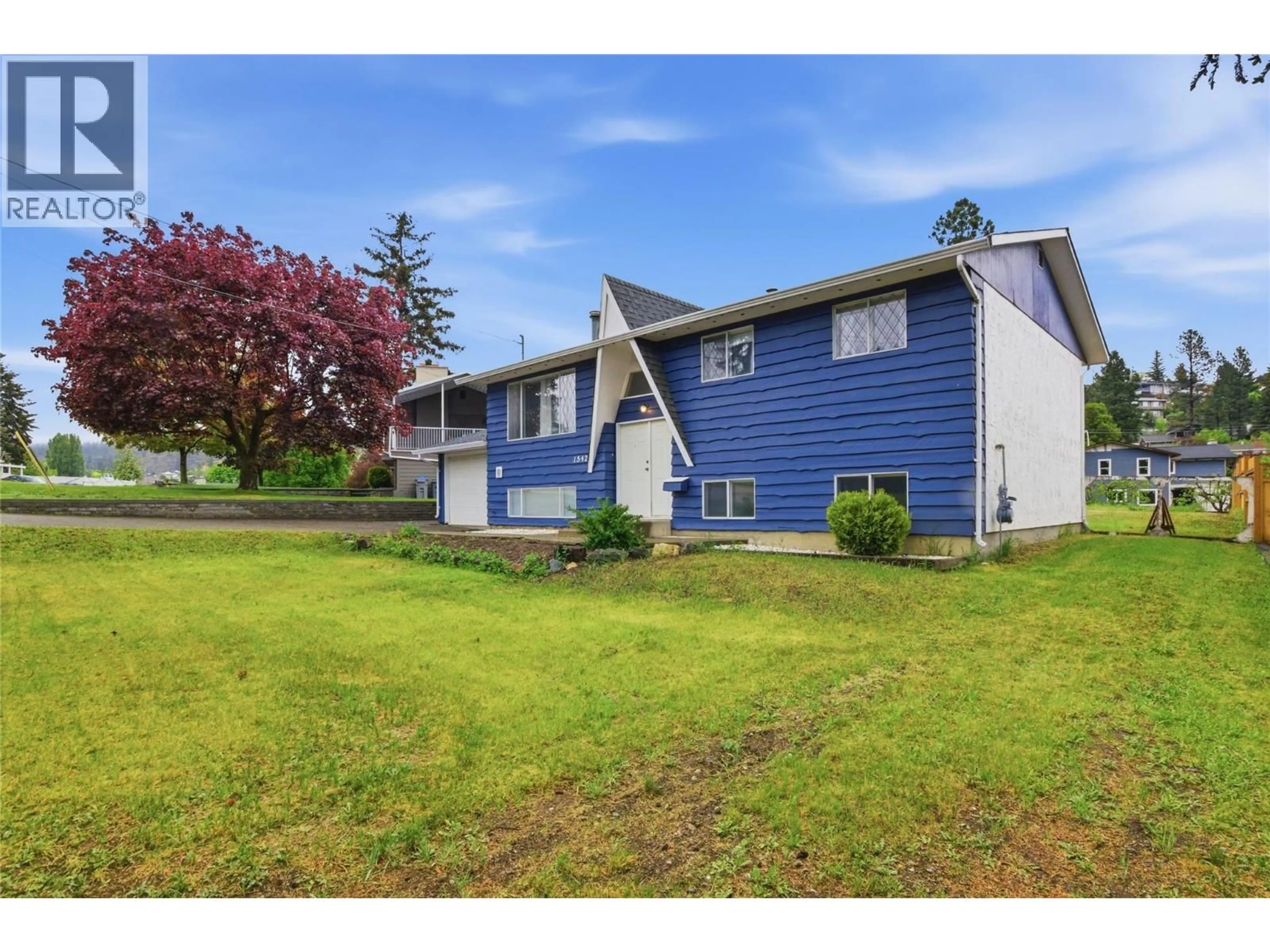 Home with vinyl exterior material, street for 1542 MT DUFFERIN CRESCENT, Kamloops British Columbia V2E1C2