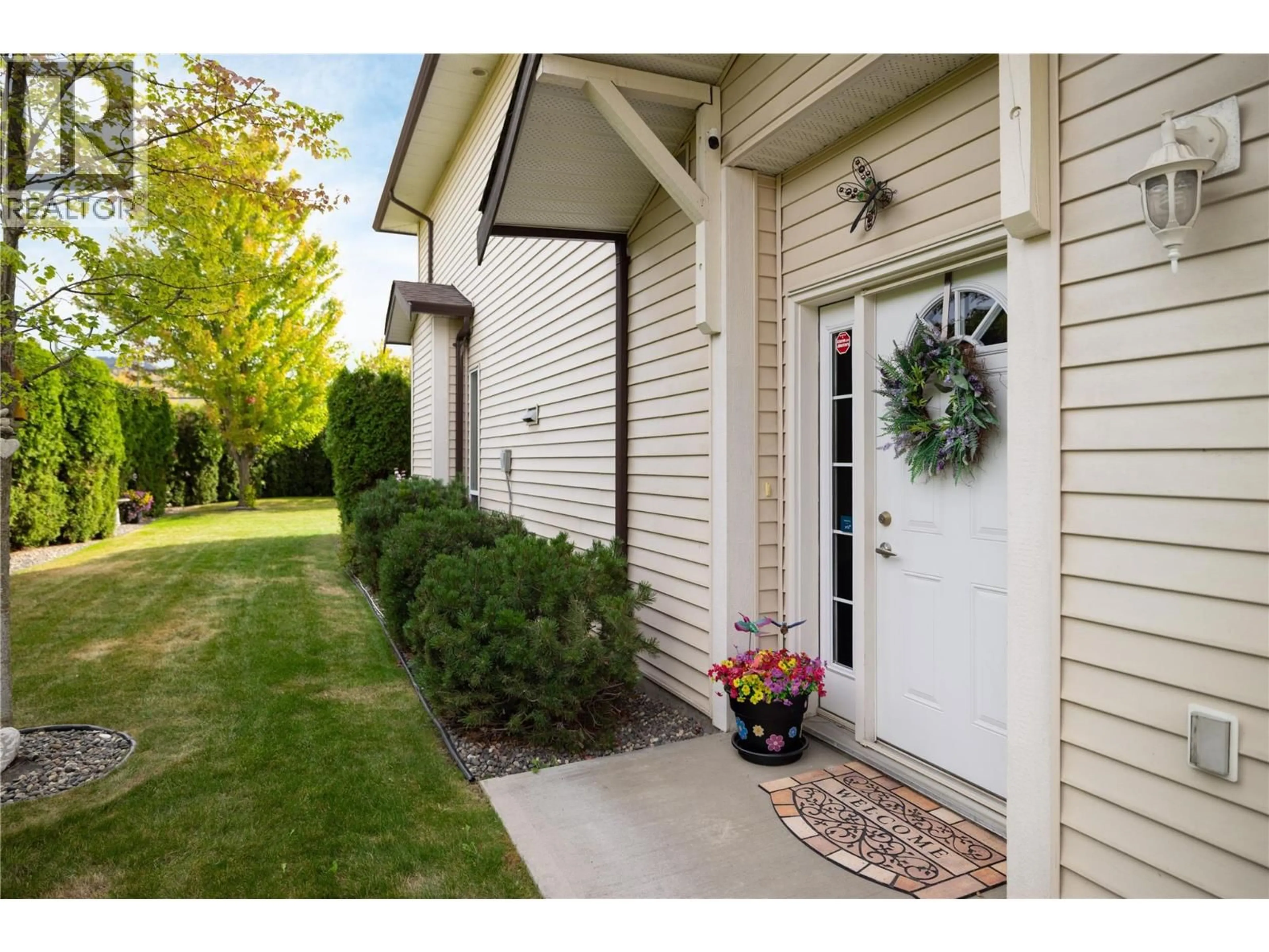Indoor entryway for 39 - 100 PALMER ROAD, Vernon British Columbia V1H2H8