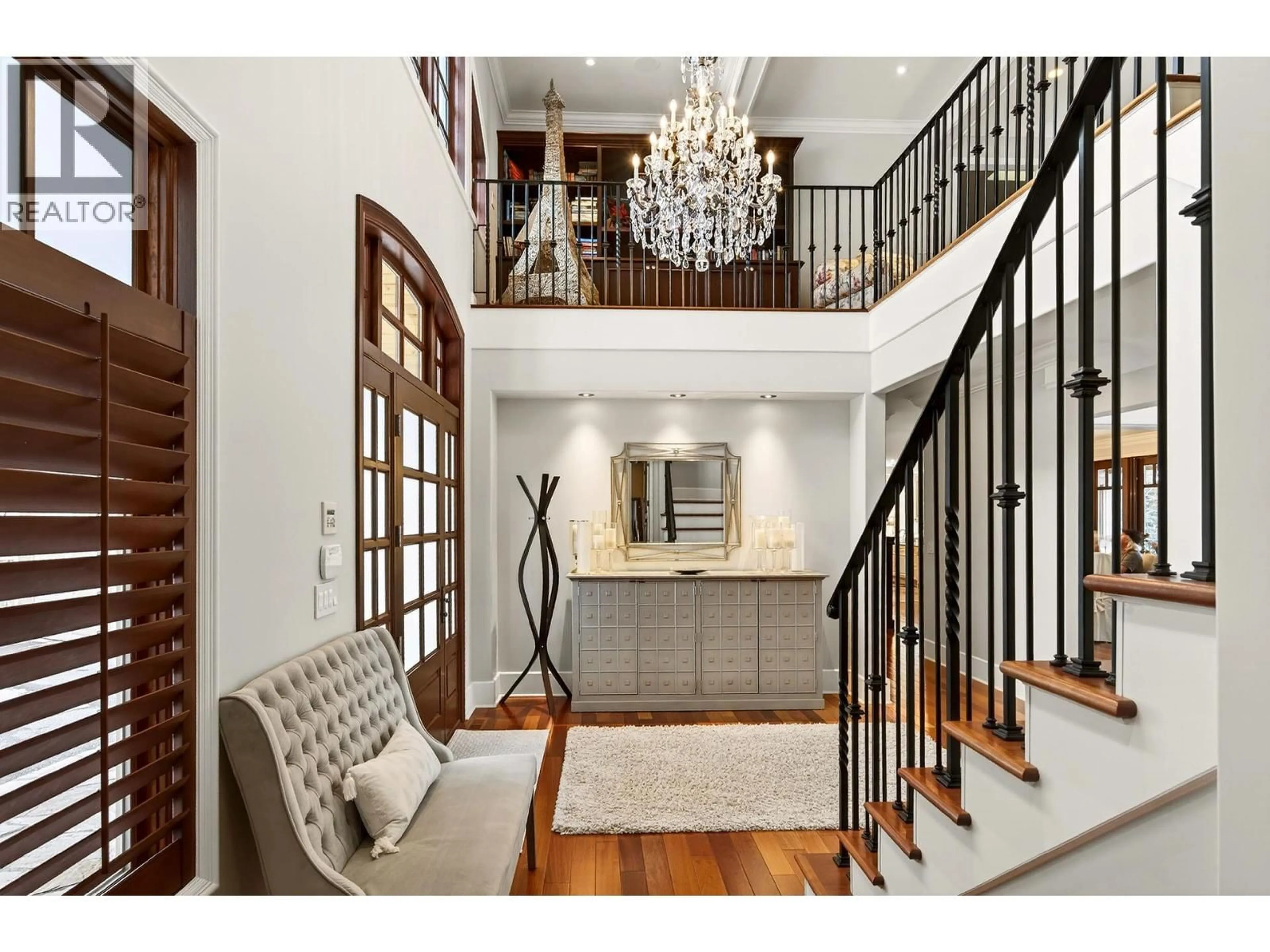 Indoor entryway for 3080 KICKING HORSE DRIVE, Kamloops British Columbia V2E2T6