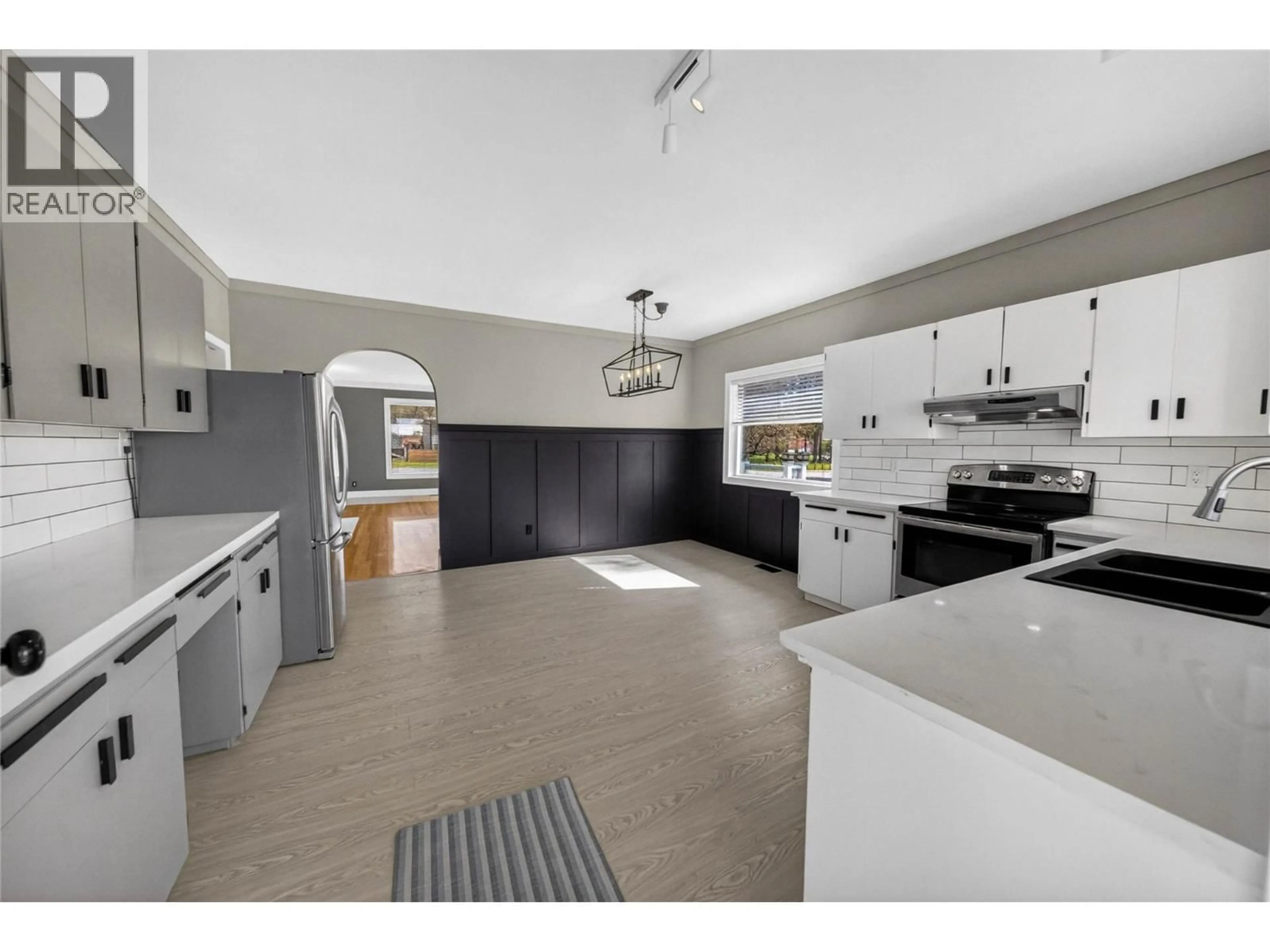 Open concept kitchen, unknown for 311 307TH AVENUE, Kimberley British Columbia V1A3G8