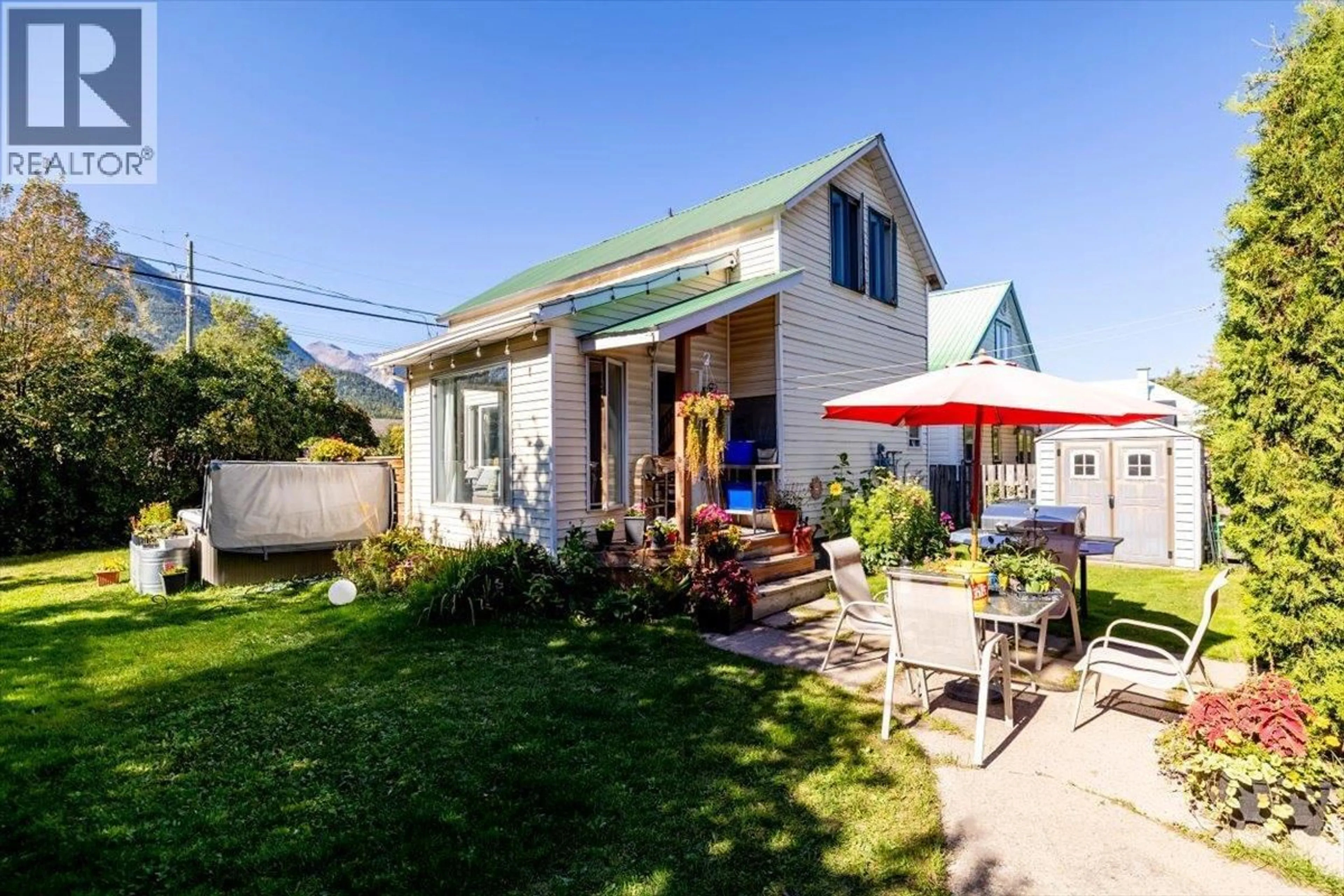 Patio, street for 1112 2ND AVENUE, Fernie British Columbia V0B1M0