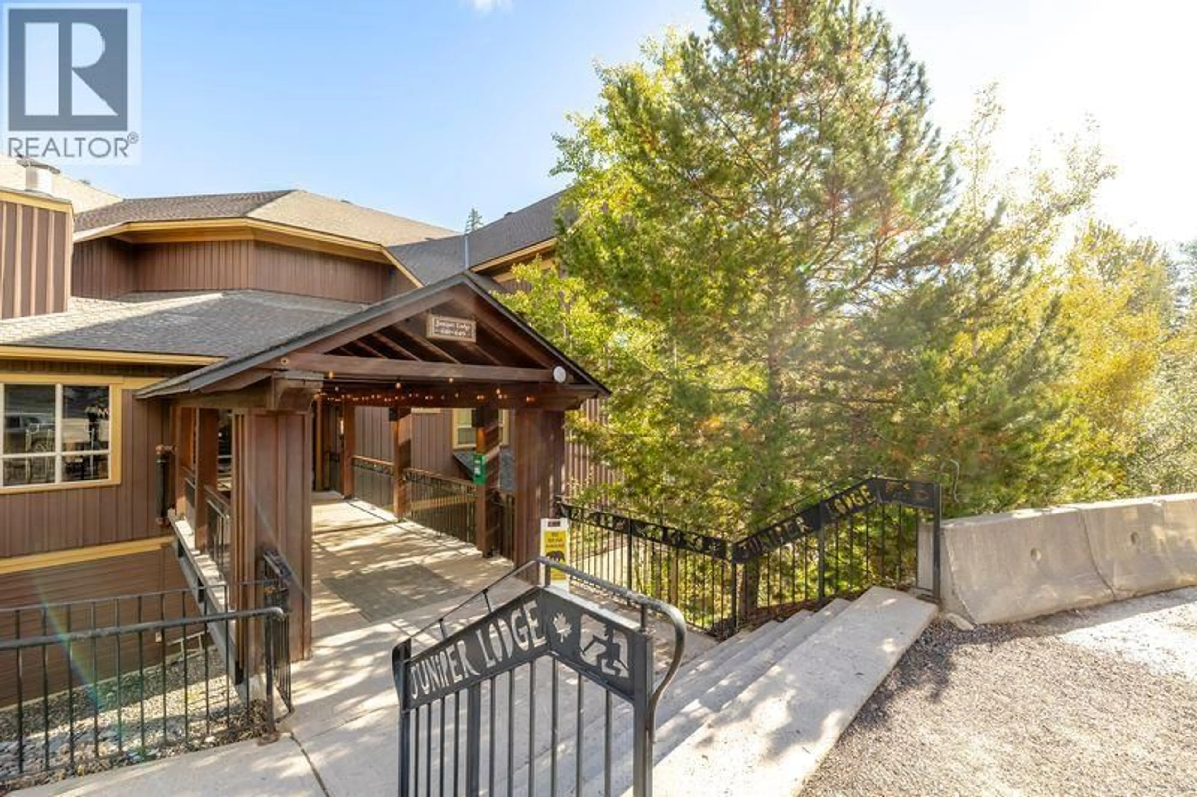 Patio, mountain view for 611B - 4559 TIMBERLINE CRESCENT, Fernie British Columbia V0B1M6