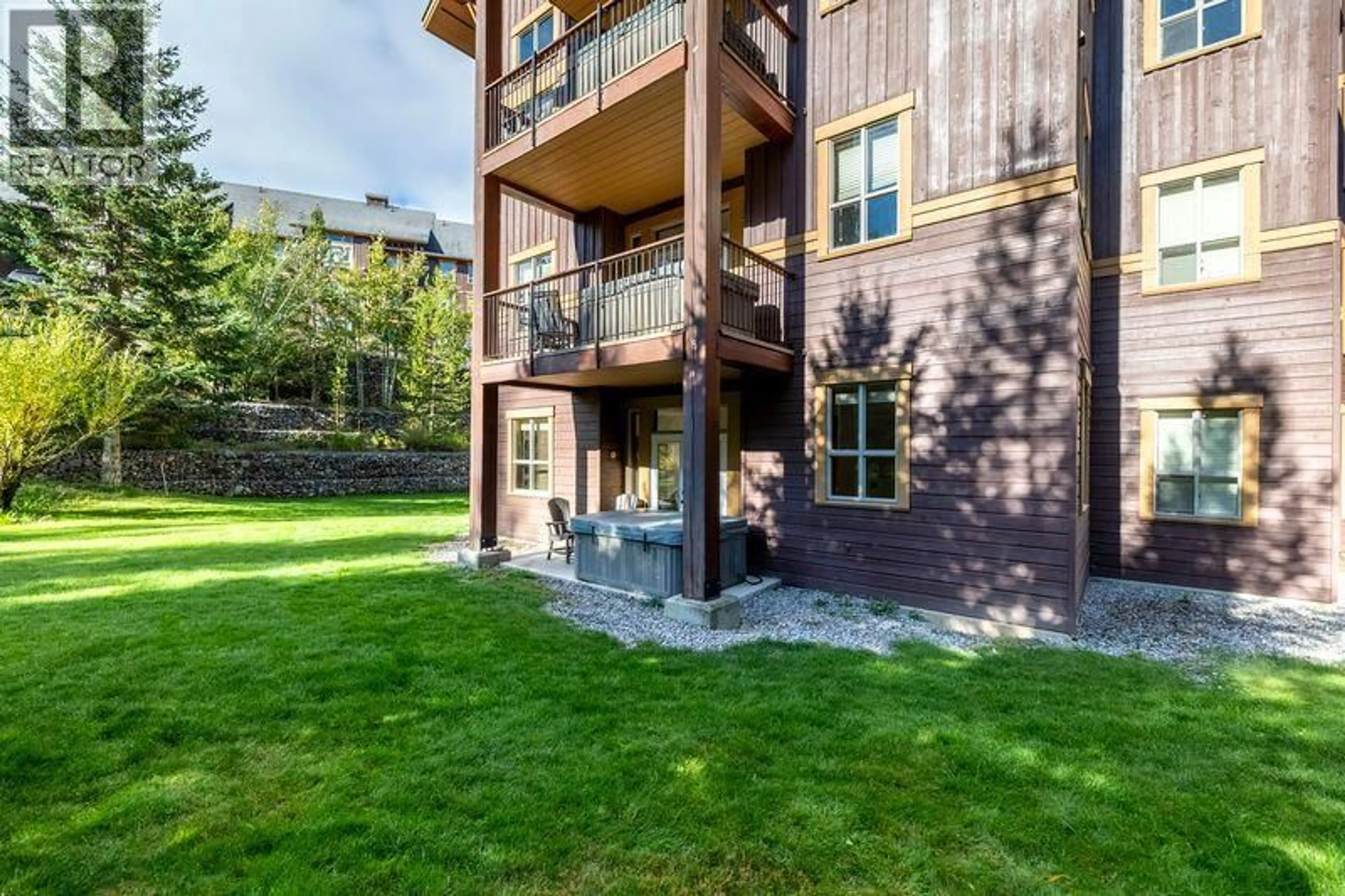 Patio, mountain view for 611B - 4559 TIMBERLINE CRESCENT, Fernie British Columbia V0B1M6