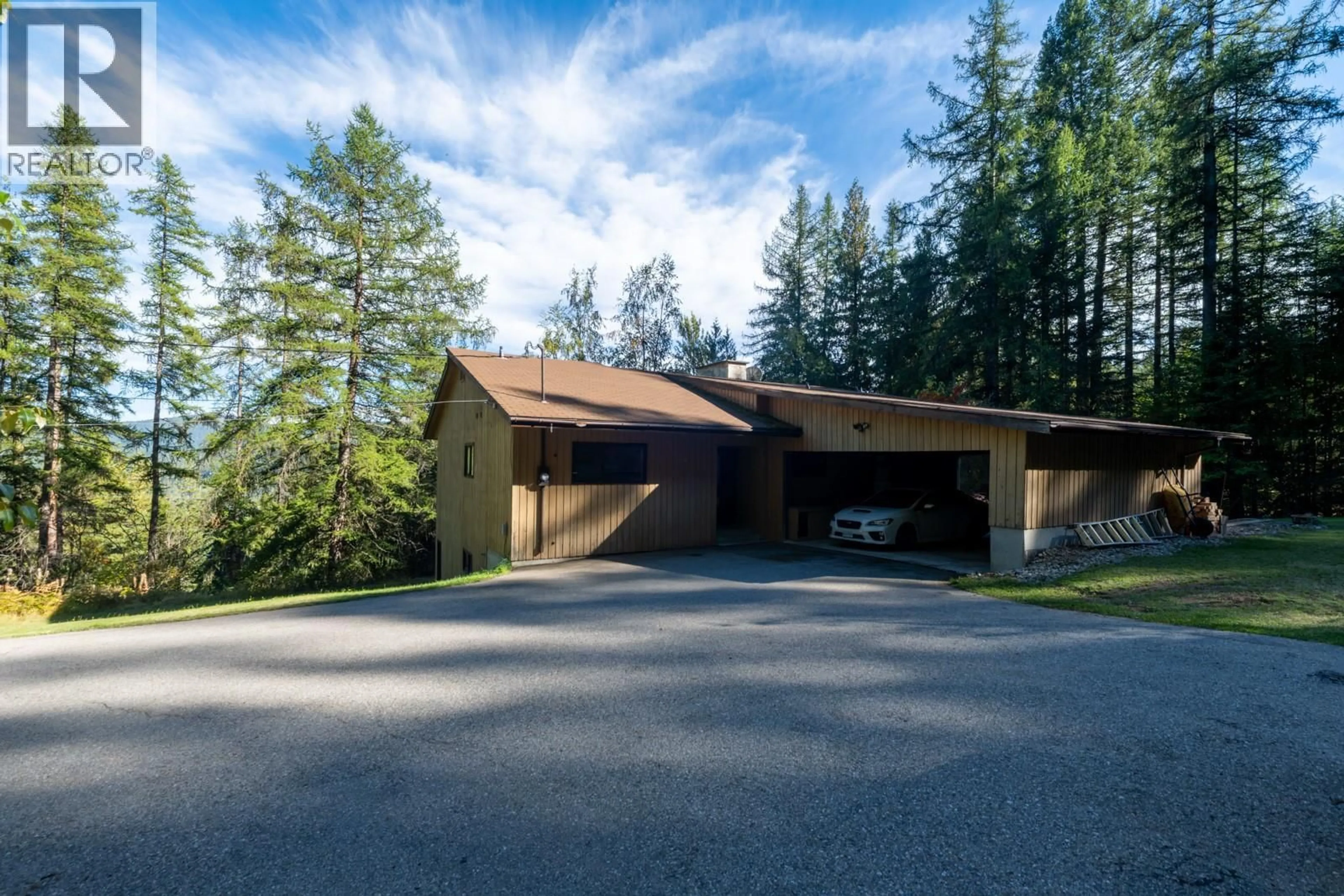Unknown for 807 SPOKANE STREET, Rossland British Columbia V0G1Y0