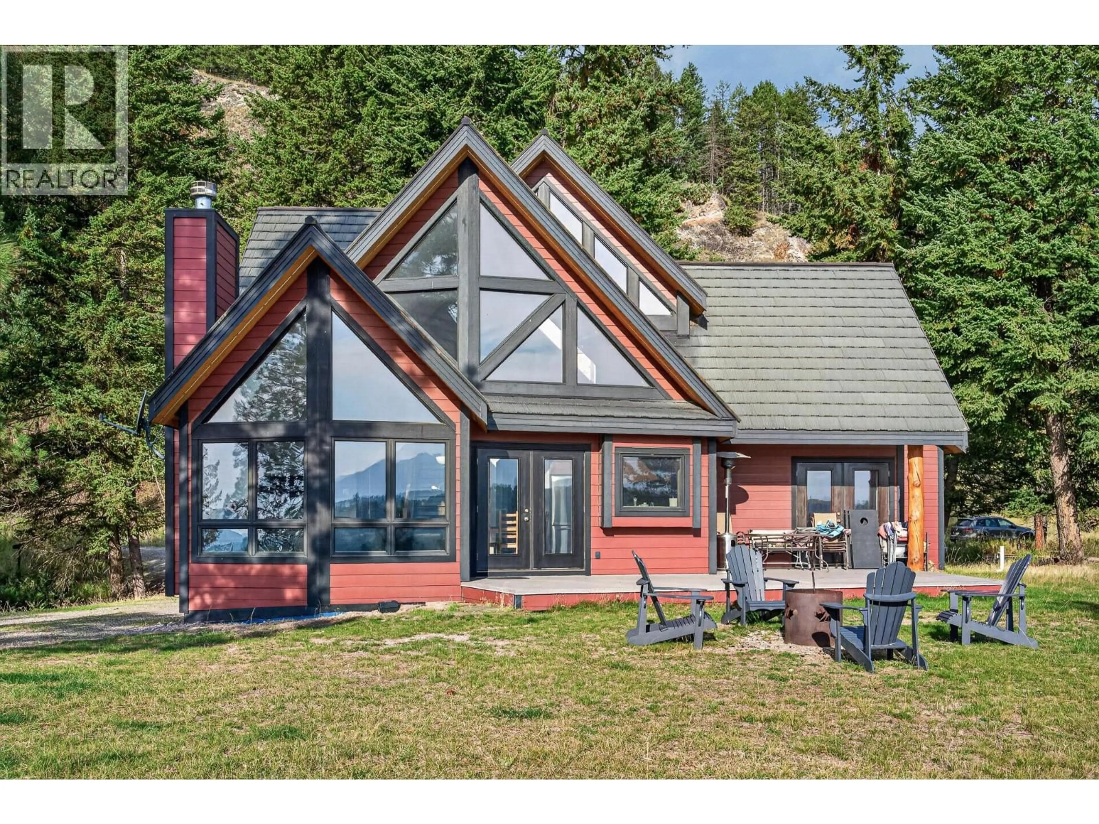 Home with vinyl exterior material, water/lake/river/ocean view for 24 - 6674 WARDNER-KIKOMUN ROAD, Wardner British Columbia V0B2J0