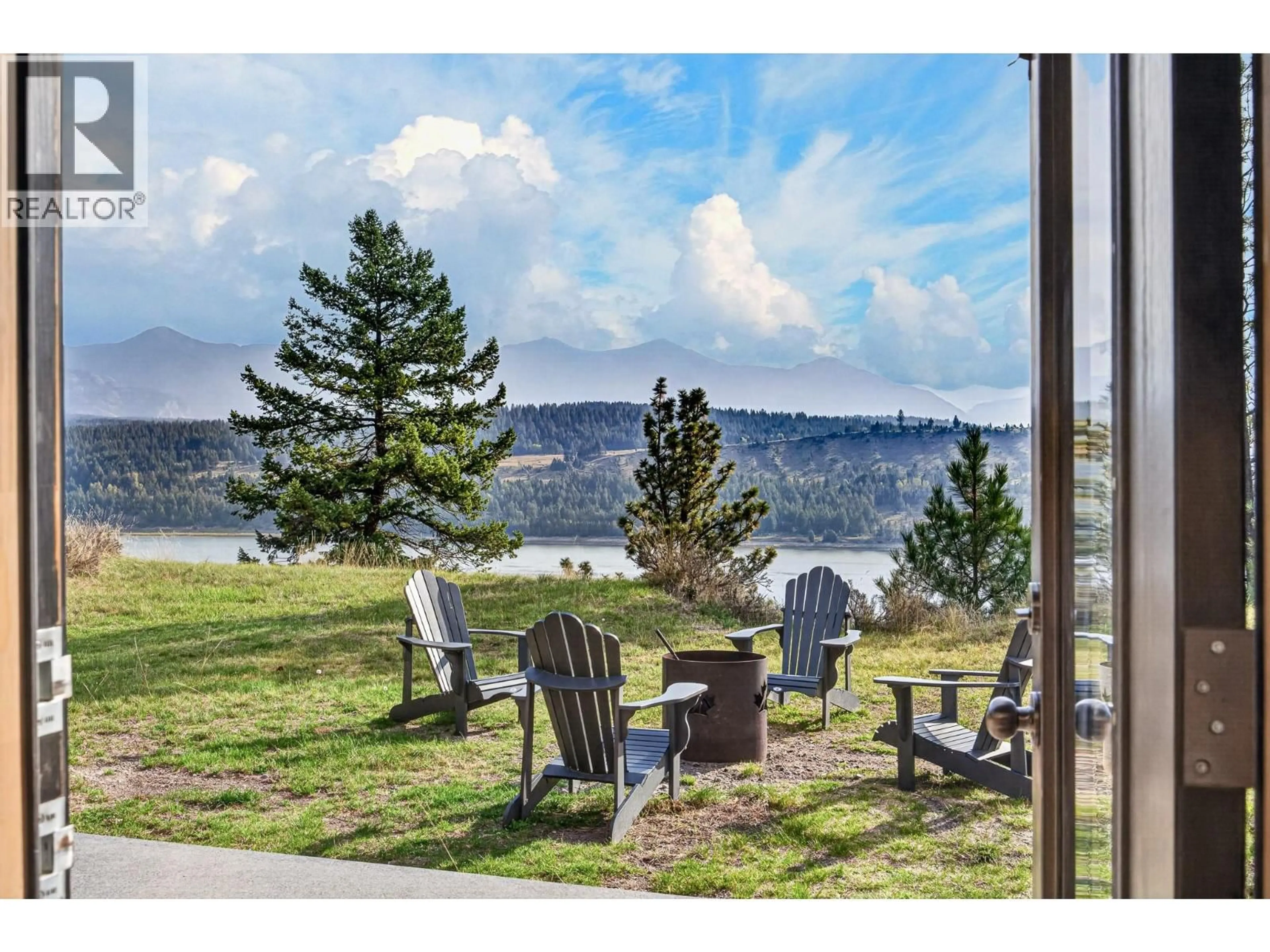 Patio, water/lake/river/ocean view for 24 - 6674 WARDNER-KIKOMUN ROAD, Wardner British Columbia V0B2J0