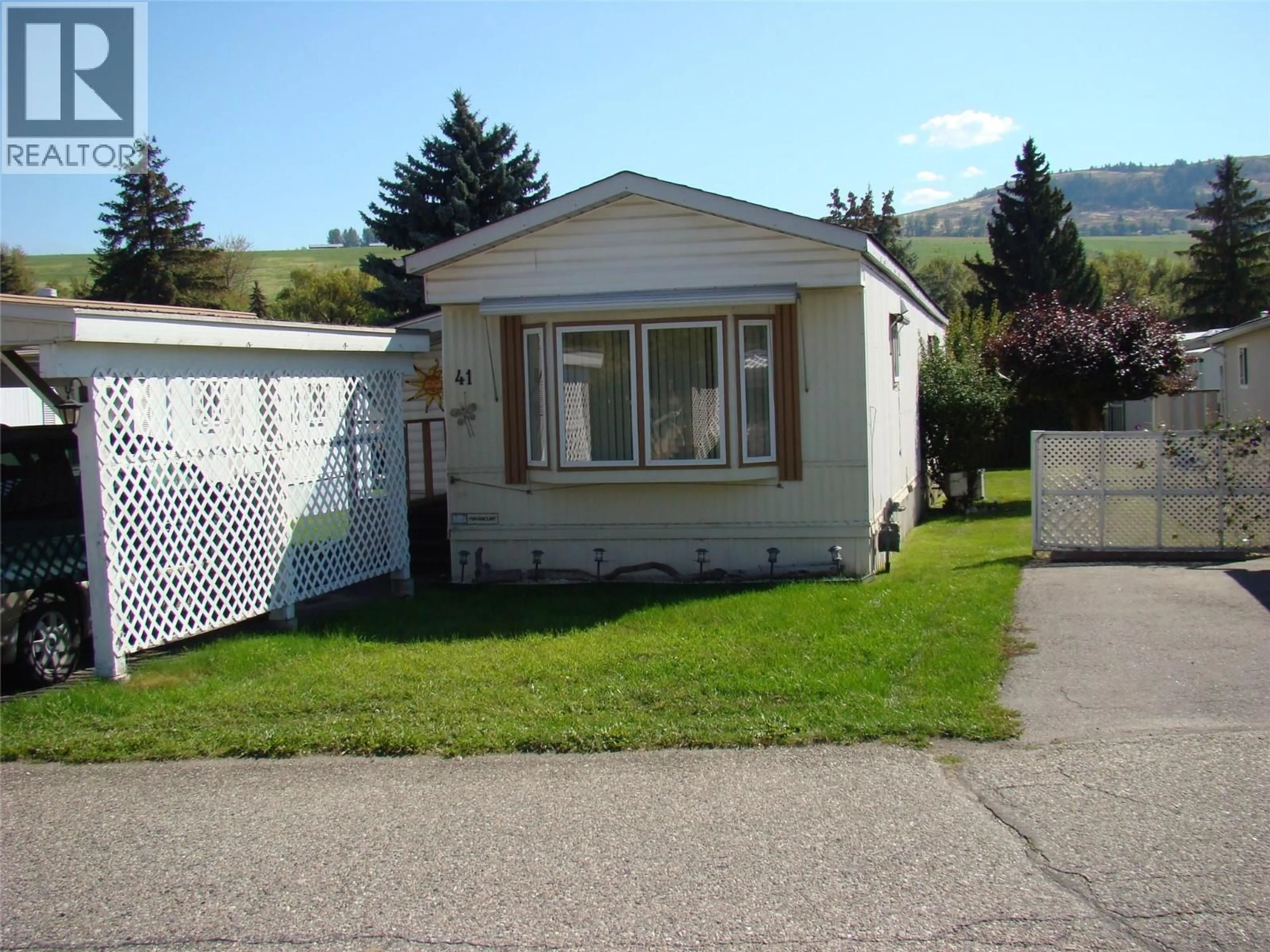 Home with vinyl exterior material, street for 41 - 5484 25 AVENUE, Vernon British Columbia V1T7A8