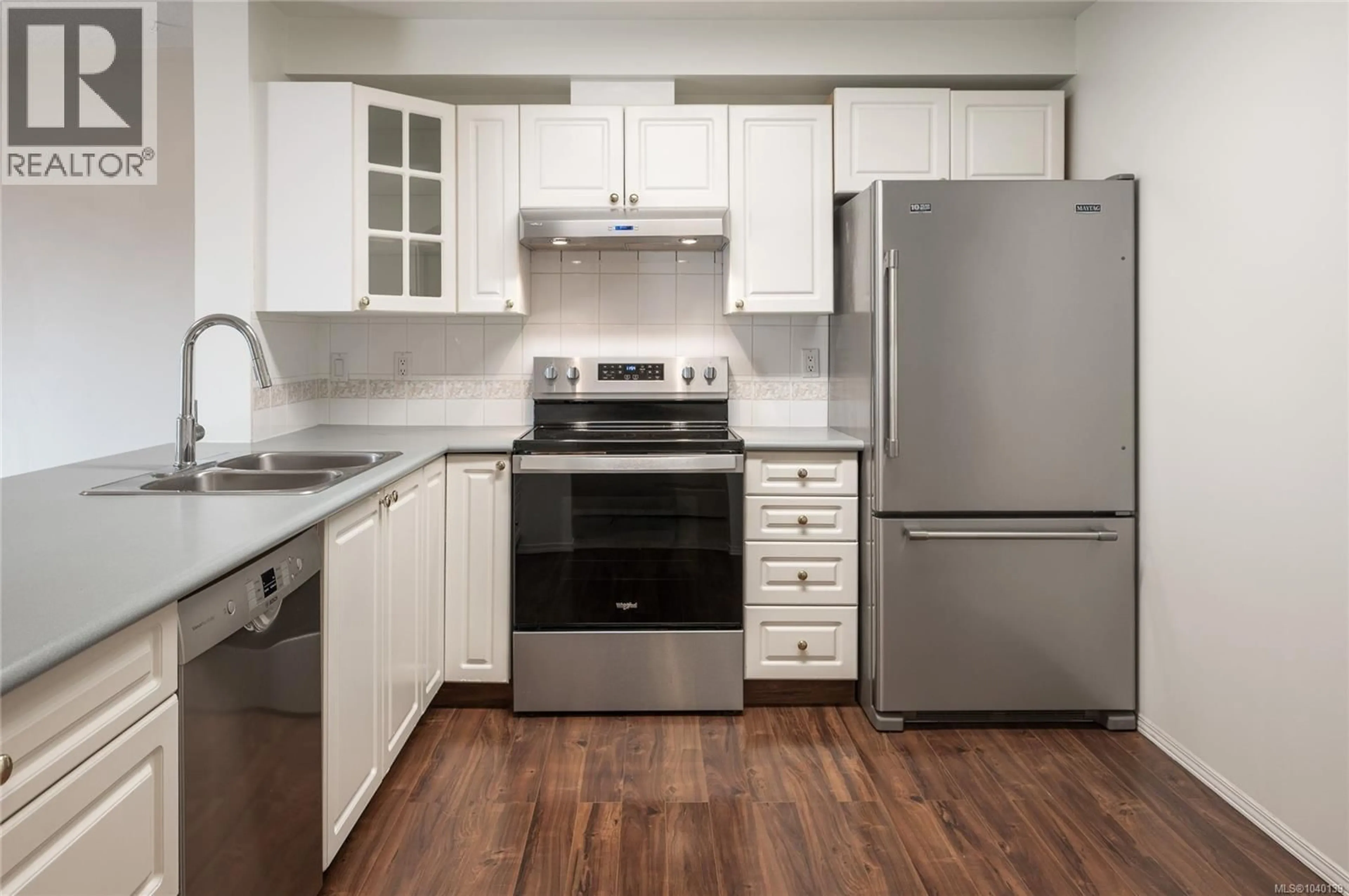 Standard kitchen, unknown for 206 - 24 PRIDEAUX STREET, Nanaimo British Columbia V9R2M4