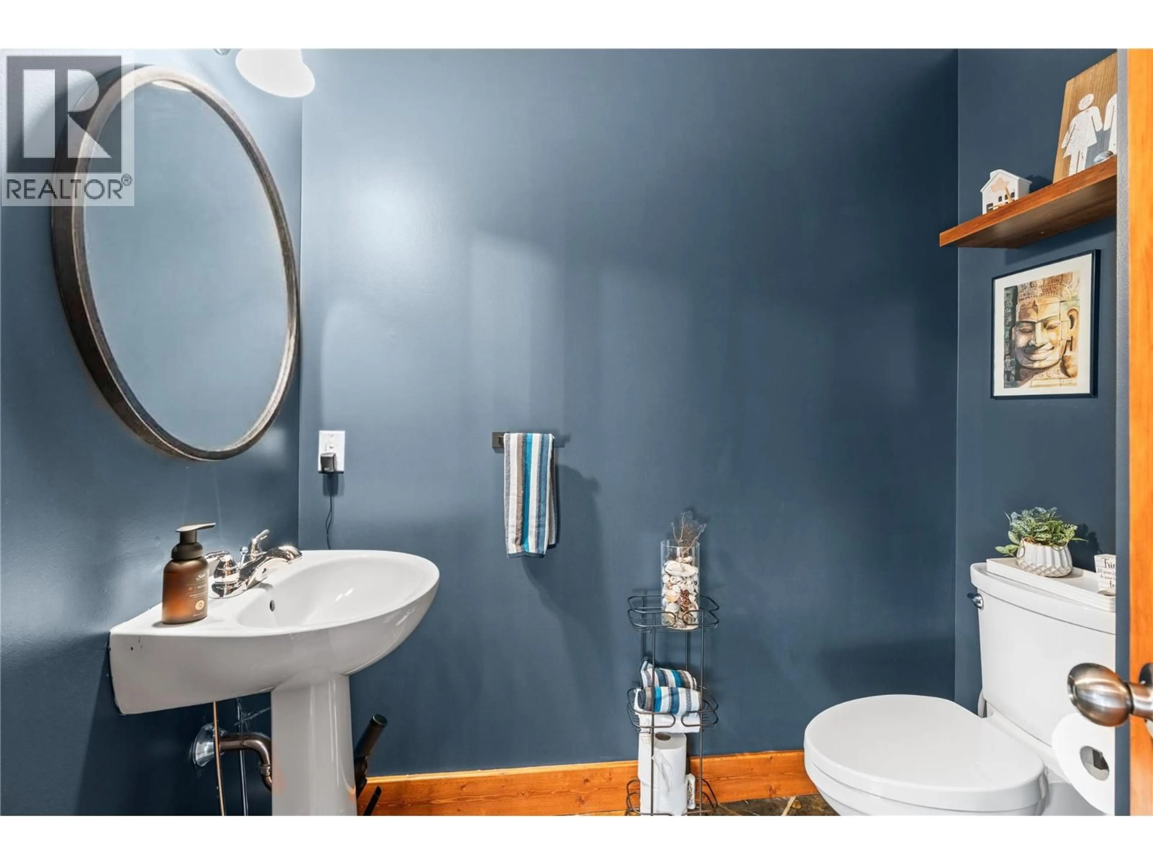 Standard bathroom, ceramic/tile floor for 2 - 6900 MANNING PLACE, Vernon British Columbia V1B2Y5